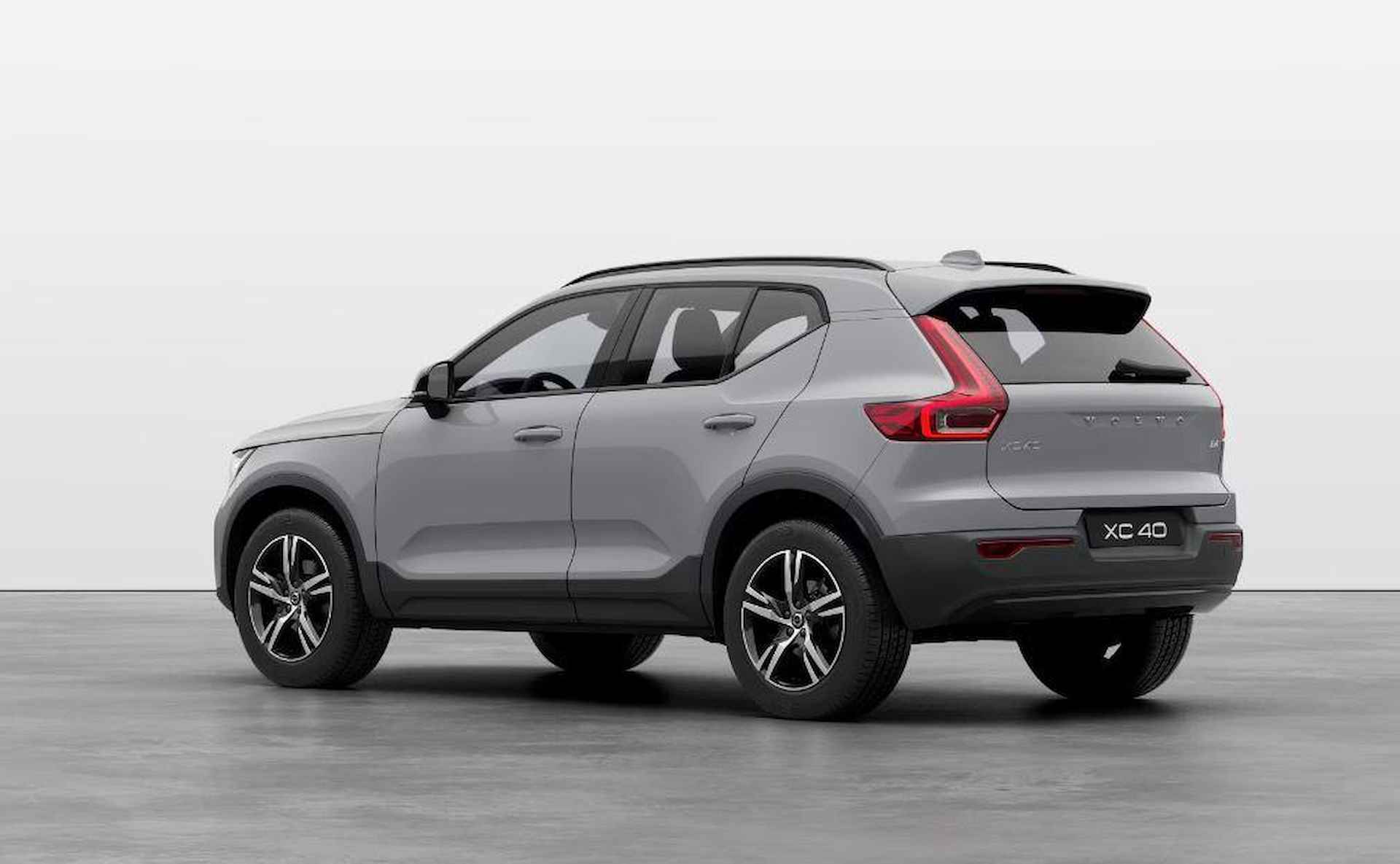 Volvo XC40 B4 197PK Automaat Plus Dark / Navigatie / Camera / Stuur-Stoelverwarming / Lighting / Driver Assist / 20'' LM Velgen / - 3/10