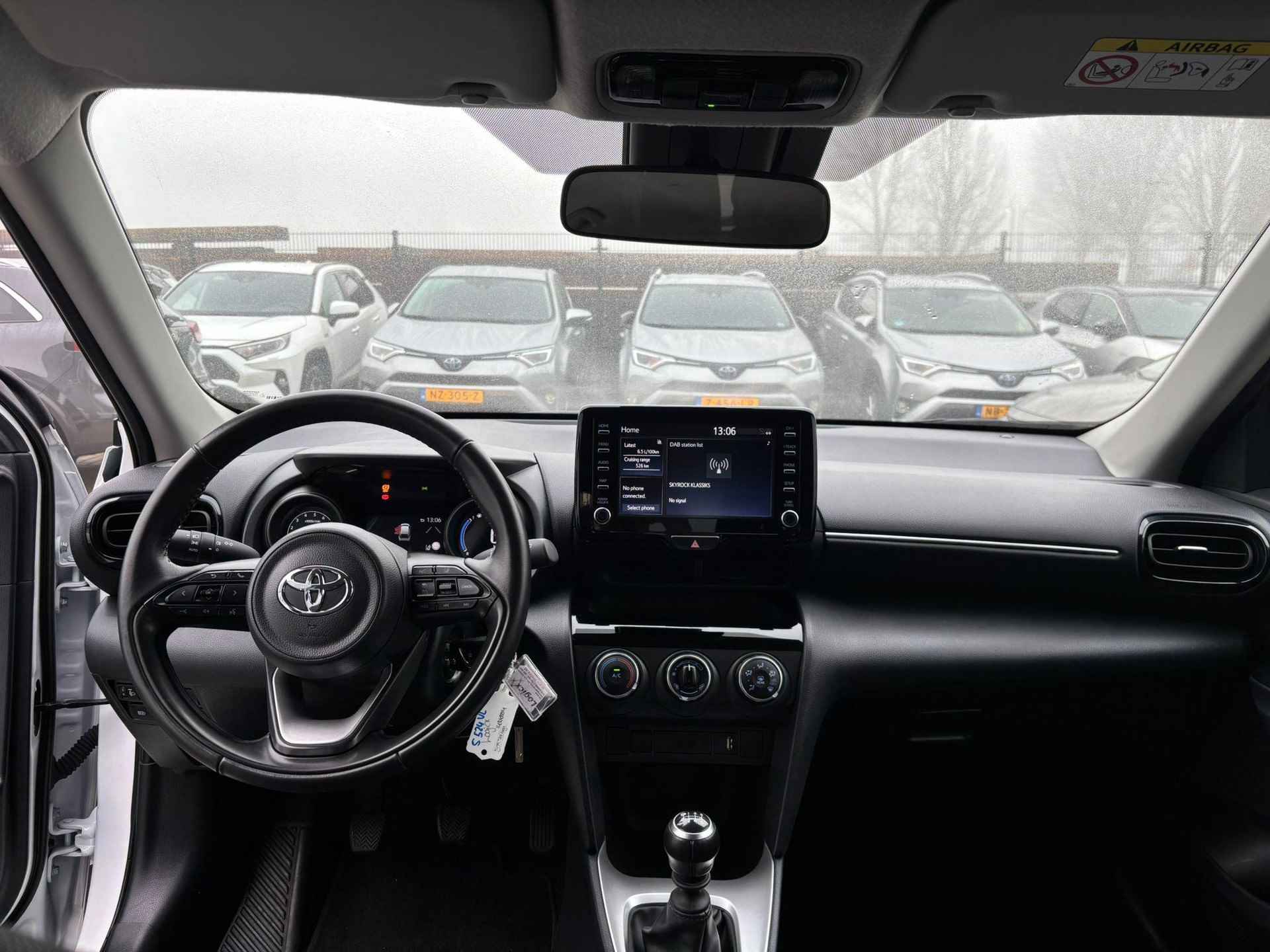 Toyota Yaris Cross 1.5 VVT-I Active | Trekhaak | 1300kg trekgewicht | Apple CarPlay/Android auto - 2/29