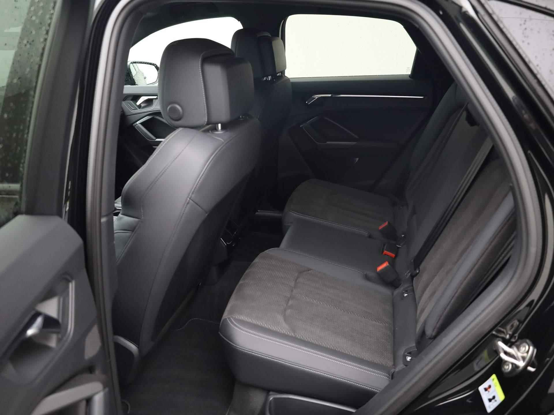 Audi Q3 Sportback 45 TFSI E 245 pk S Line | Elektrische Stoelen + Verwarming | 360 Camera | Virtual Cockpit Plus | - 11/43