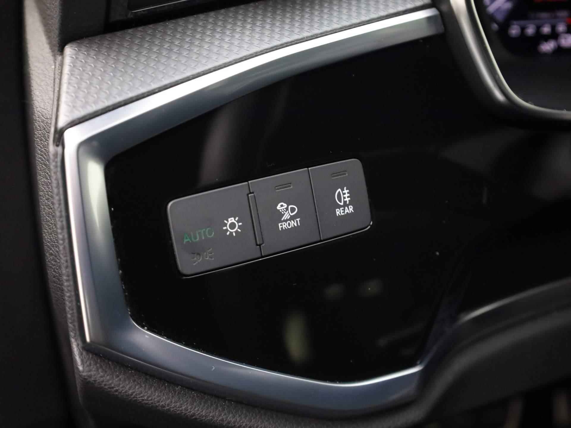 Audi Q3 Sportback 45 TFSI E 245 pk S Line | Elektrische Stoelen + Verwarming | 360 Camera | Virtual Cockpit Plus | - 18/43