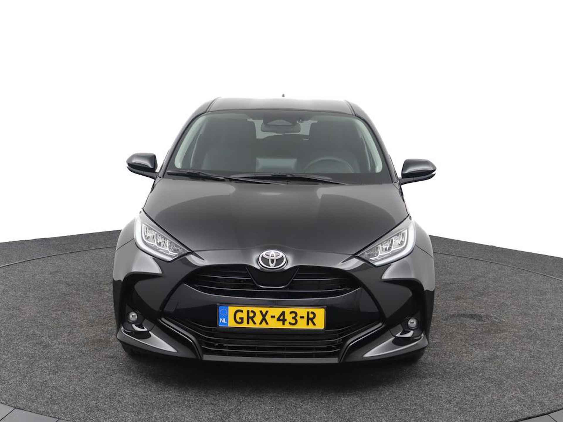 Toyota Yaris 1.5 Hybrid 115 First Edition | Stuurverwarming | Apple carplay/Android auto | Draadloos laden | Keyless start/entry | Stoelverwarming | - 16/42