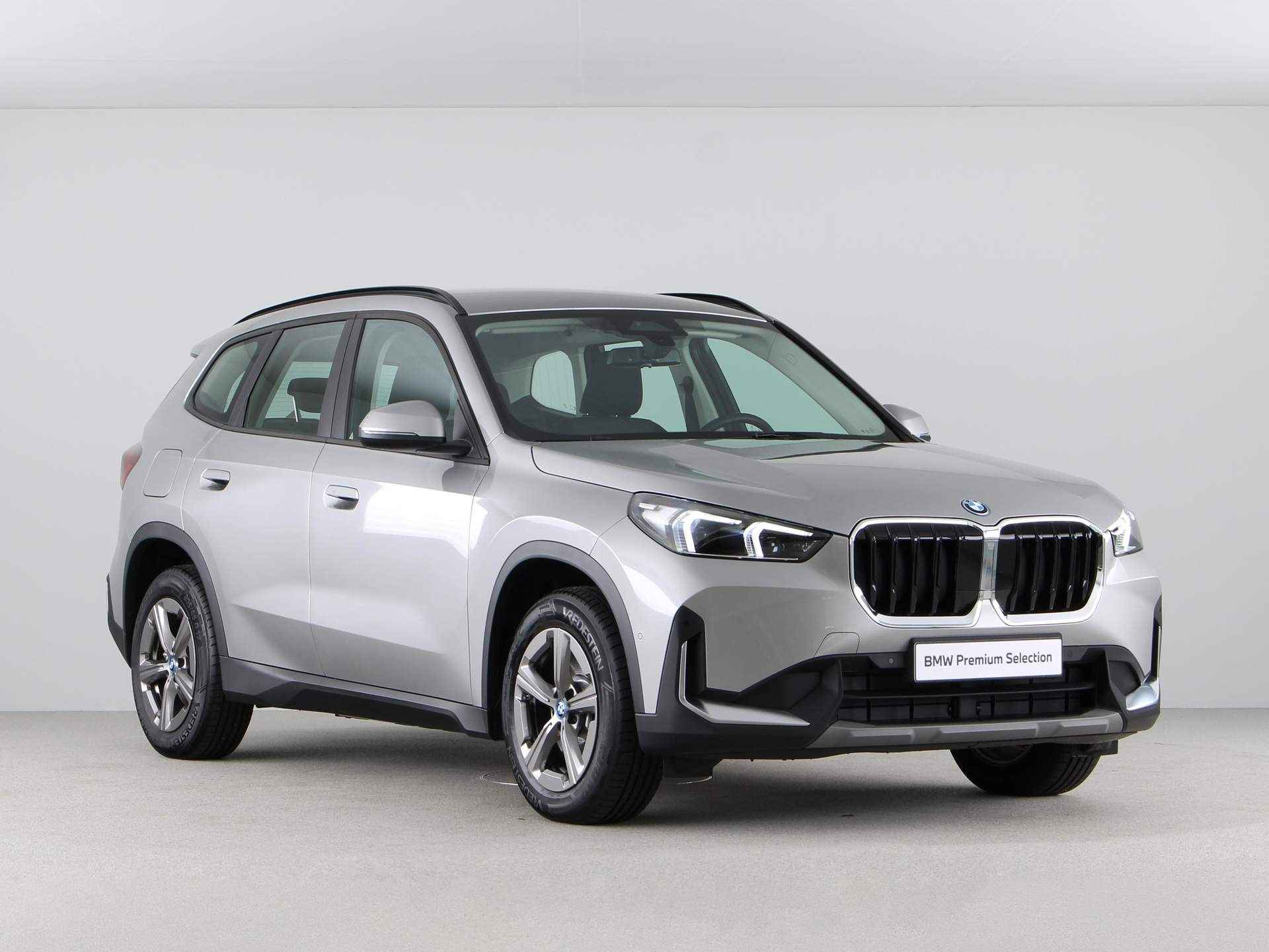 BMW X1 xDrive25e Premium Pack - 8/23