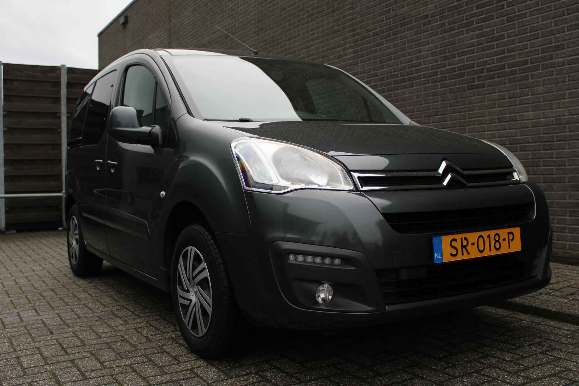 Citroën Berlingo 1.2 PureTech Feel, 1e Eig. Trekhaak, Parkeersensoren, CruiseControl, Airco, Radio/CD, Privacy Glass, Schufdeur L+R, Mistlampen, - 34/38