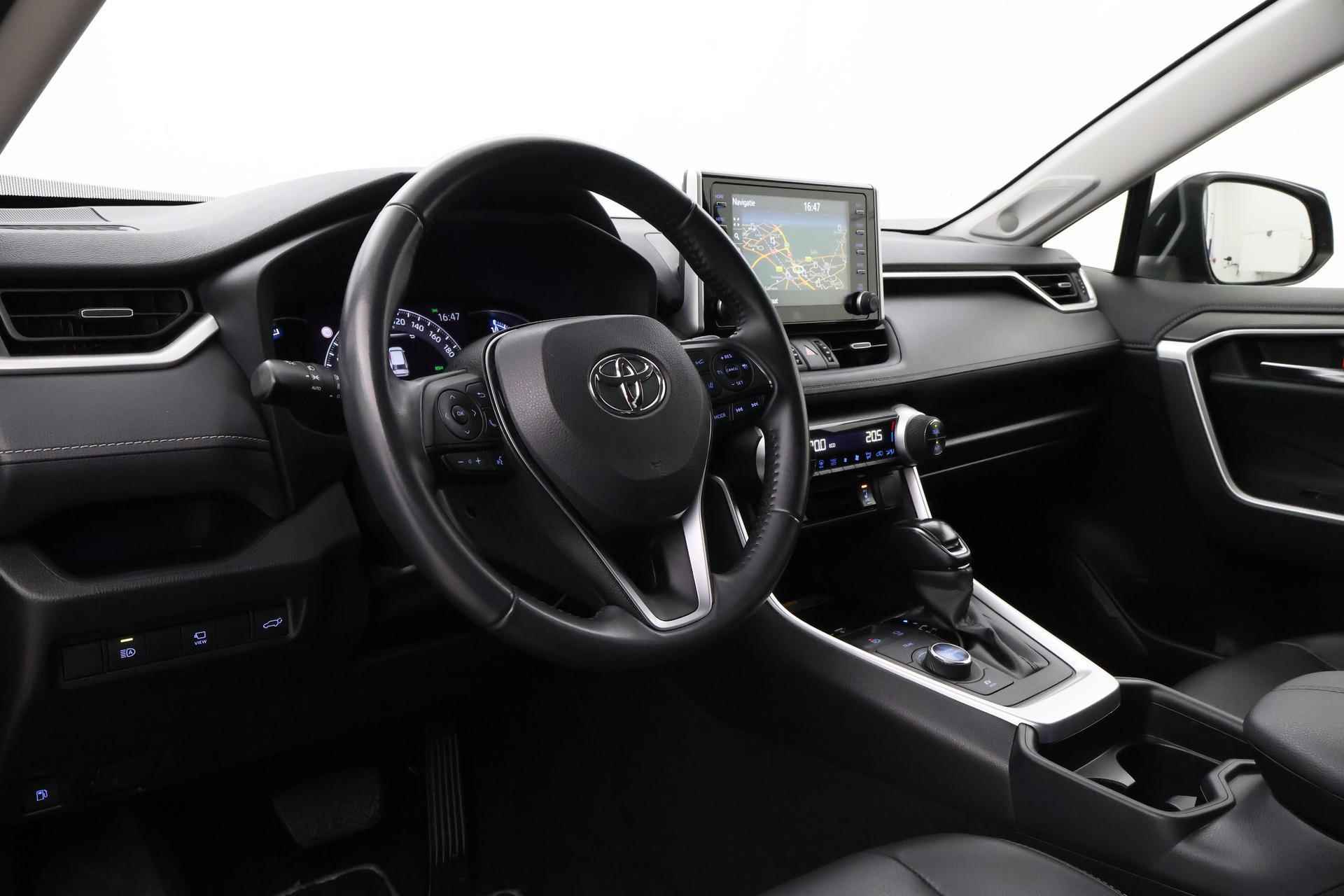 Toyota RAV4 2.5 Hybrid AWD Executive | Navigatie | Leder | 360 camera | JBL | 19 inch | Stoelverwarming | Digitale binnenspiegel | Apple Carplay / Android Auto - 2/41