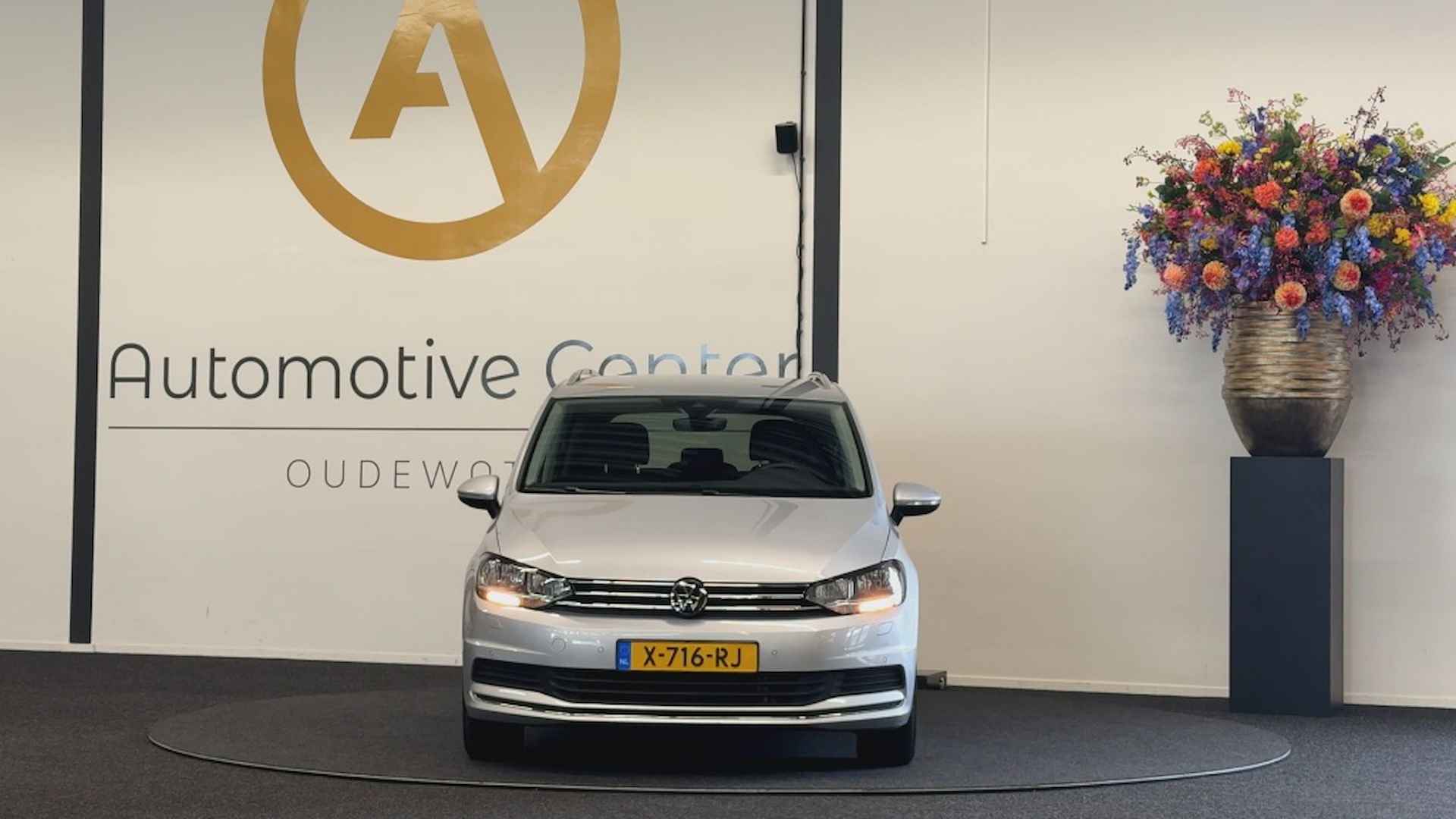 Volkswagen Touran 1.5 TSI Highline 7p | ACC | PDC V EN A | NAVI | LMV | DODEHOEK - 10/46