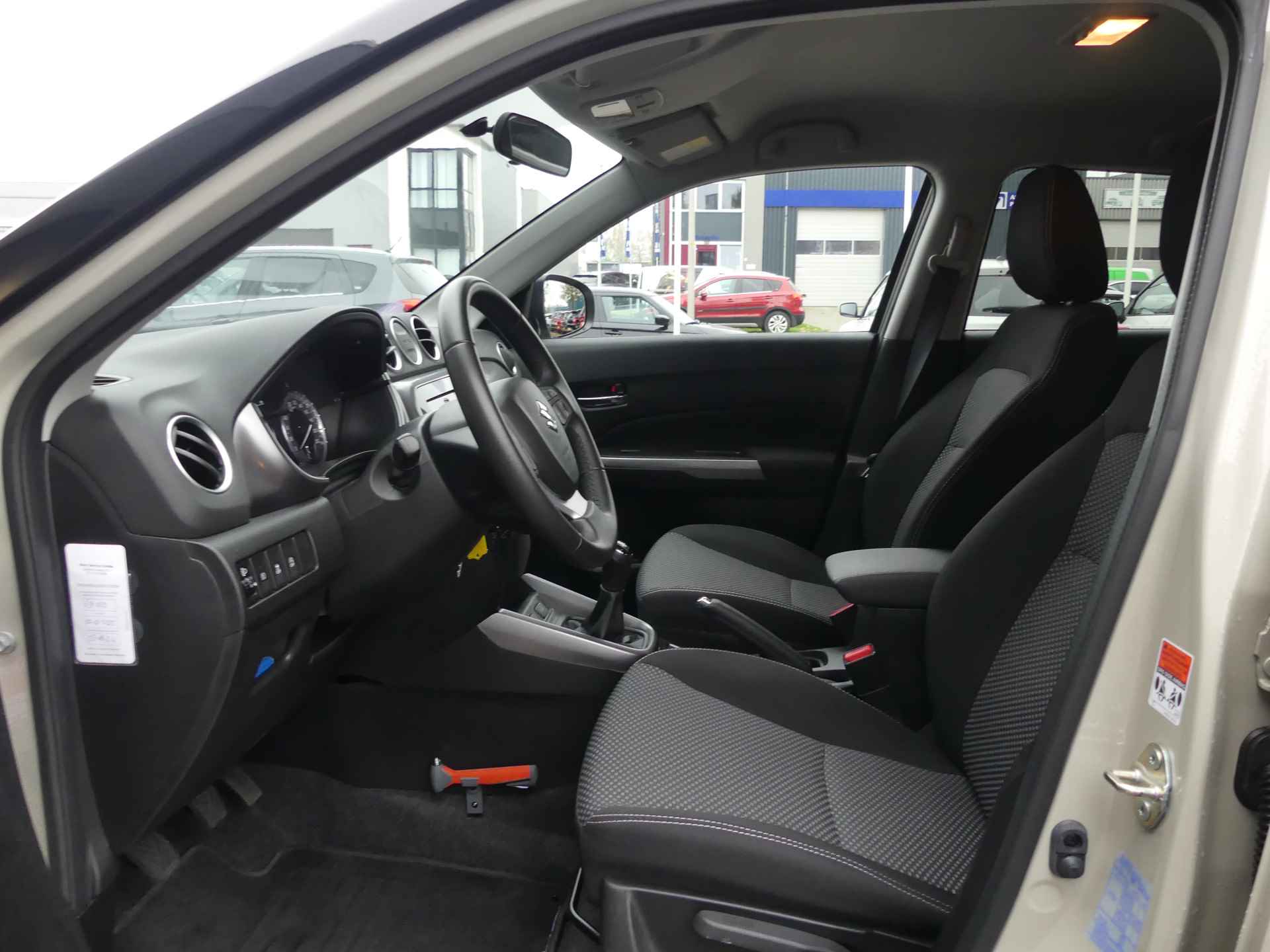 Suzuki Vitara 1.0 Boosterjet Select Trekhaak, Navigatie, Cruise Control - 10/26