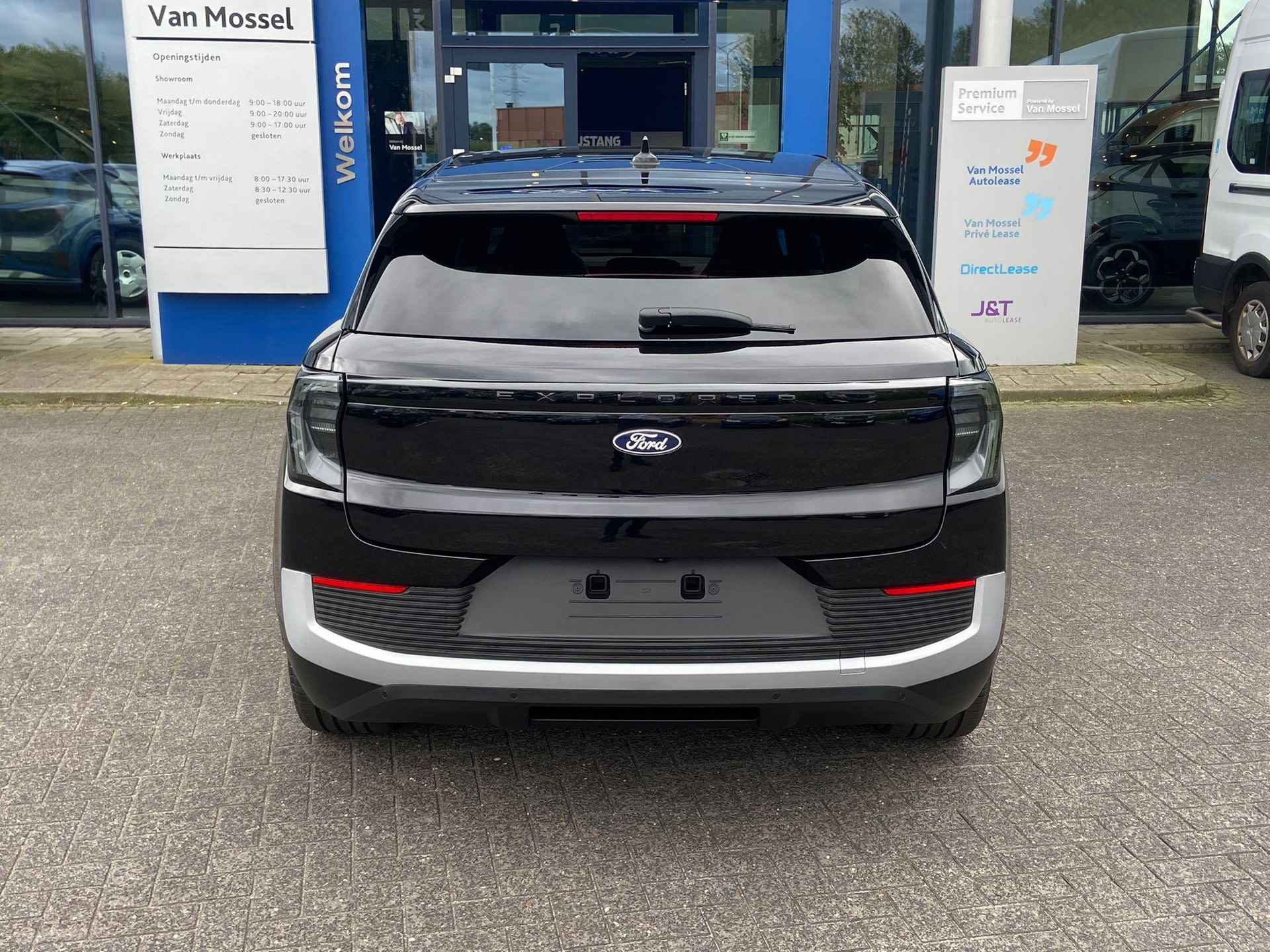 Ford Explorer EV Premium 286 PK | Extended Range RWD | 602 KM Rijbereik | Draadloos opladen mobiele telefoon | Blind Spot Information System | Full LED koplampen | Volledig leder | - 4/23