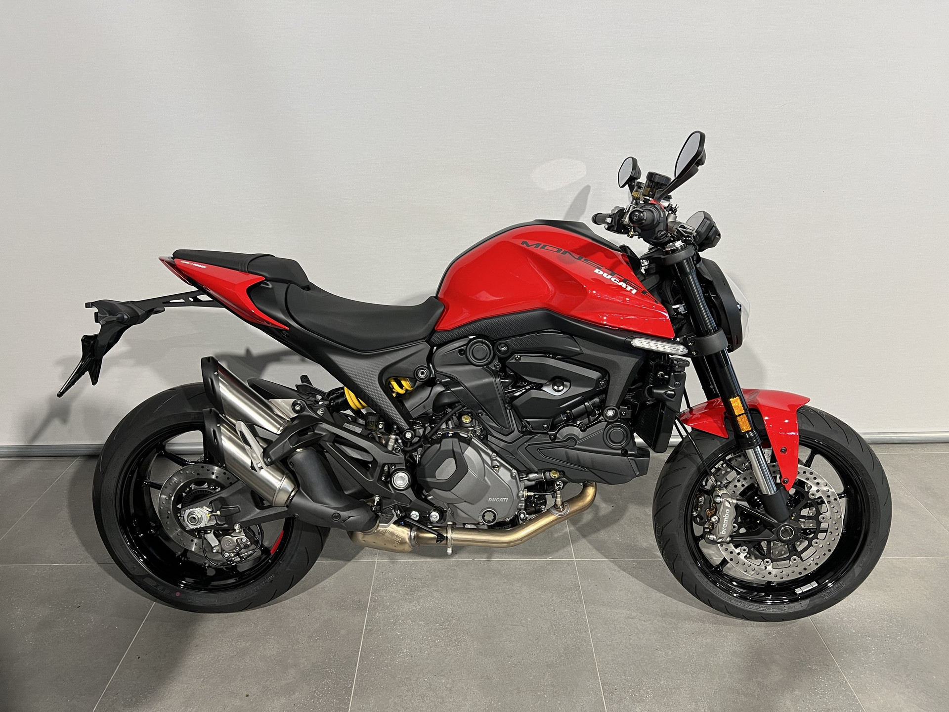 Ducati MONSTER