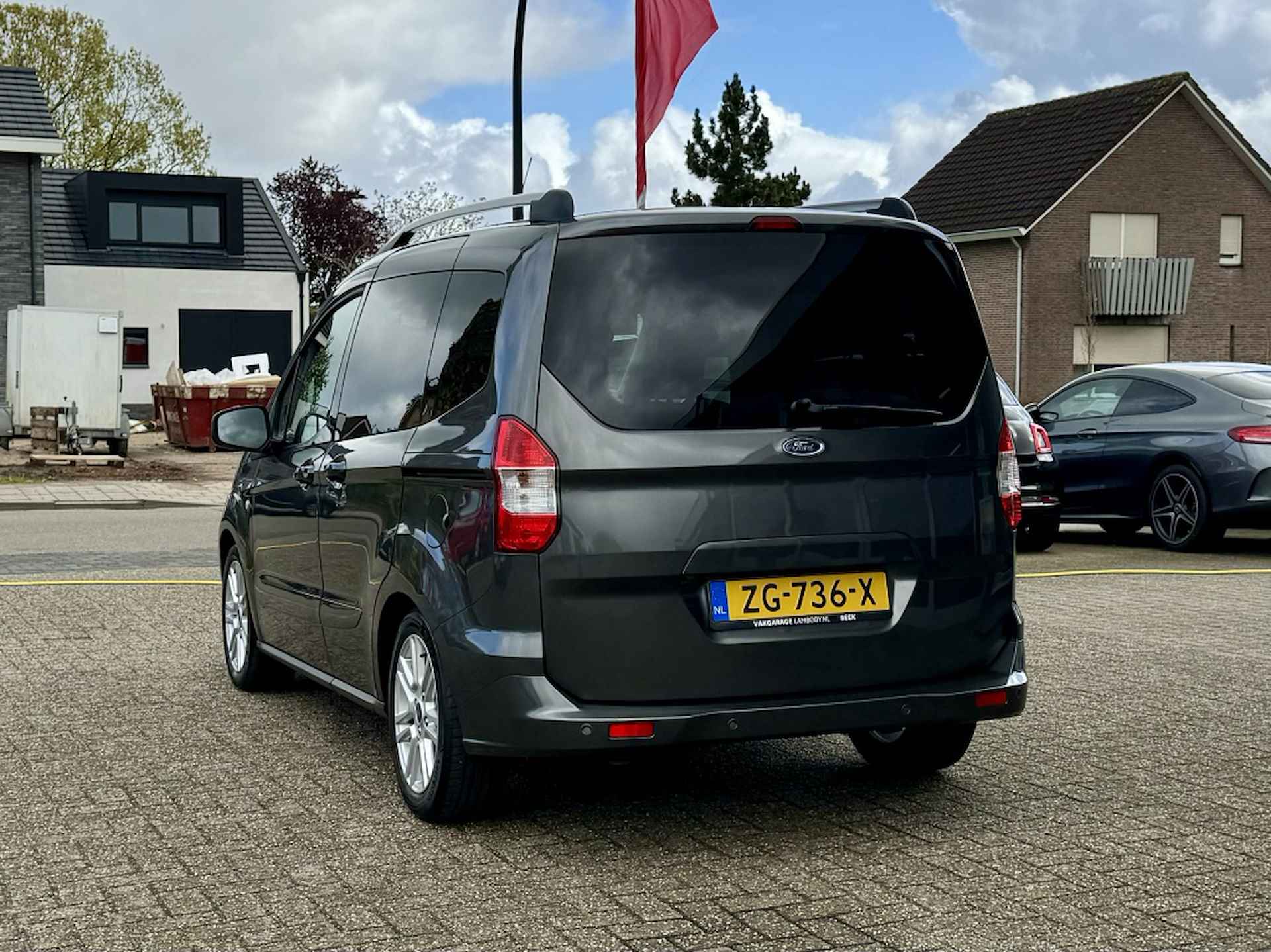 Ford Tourneo Courier 1.0 Titanium|Navi|Parkeersensoren|Cruise - 13/30