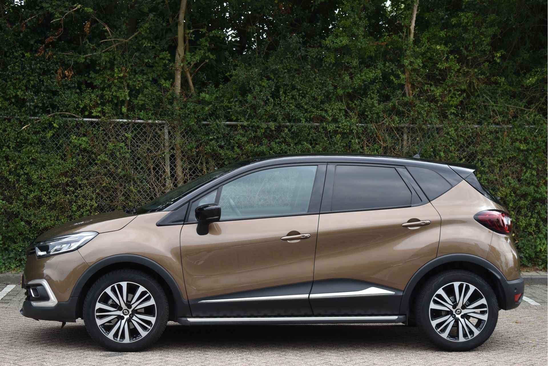 Renault Captur 1.2 TCe Initiale Paris Two-Tone BOSE | NL-Auto | Zeer vol | Leder | Camera | Afn.haak | Keyless | Carplay | BOSE | Full LED - 4/72