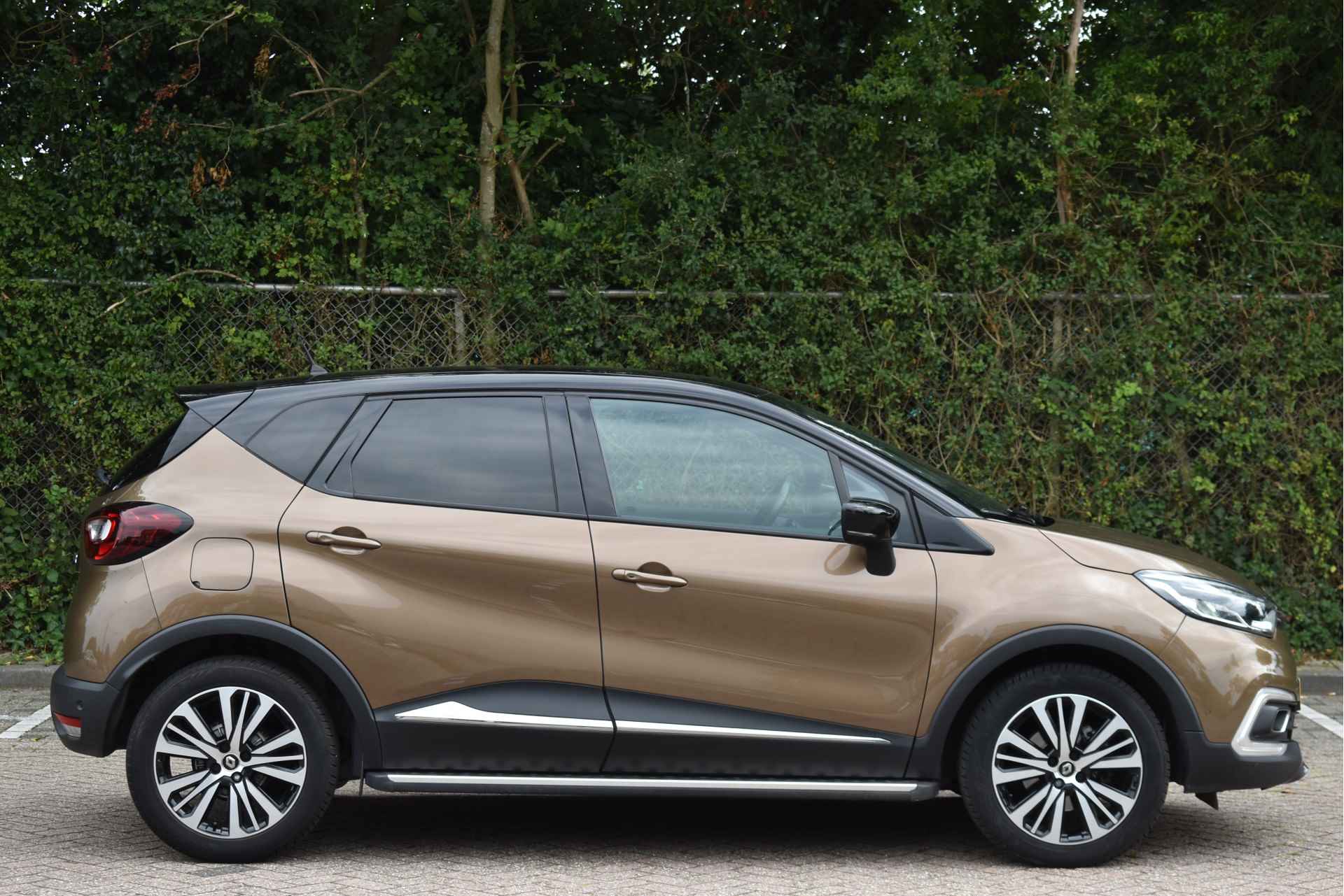 Renault Captur 1.2 TCe Initiale Paris Two-Tone BOSE | NL-Auto | Zeer vol | Leder | Camera | Afn.haak | Keyless | Carplay | BOSE | Full LED - 28/72