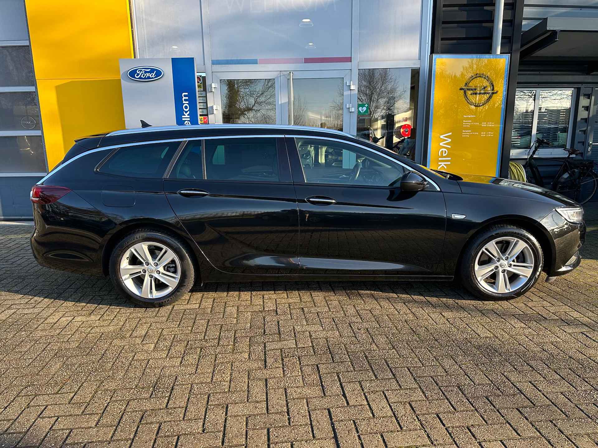 Opel Insignia Sports Tourer 1.5 Turbo 165PK Innovation AUTOMAAT | 1E EIGENAAR| TREKHAAK| AGR-COMFORTSTOELEN| NAVIGATIE| CAMERA| PARKEERSENSORE - 8/39