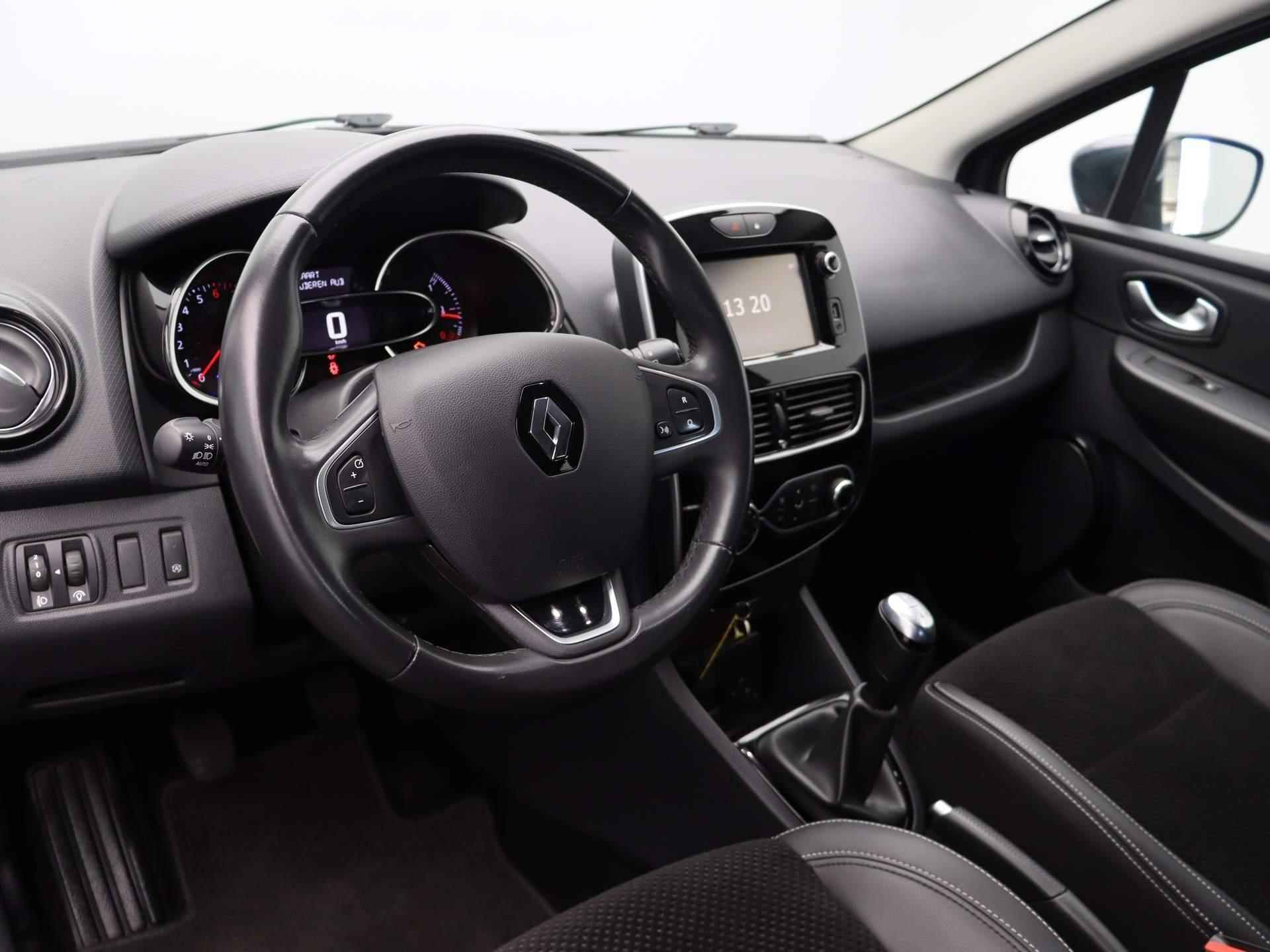 Renault Clio Estate TCe 90pk Intens | Navigatie | Trekhaak | LED verlichting | Cruise Control | Climate control | - 17/44