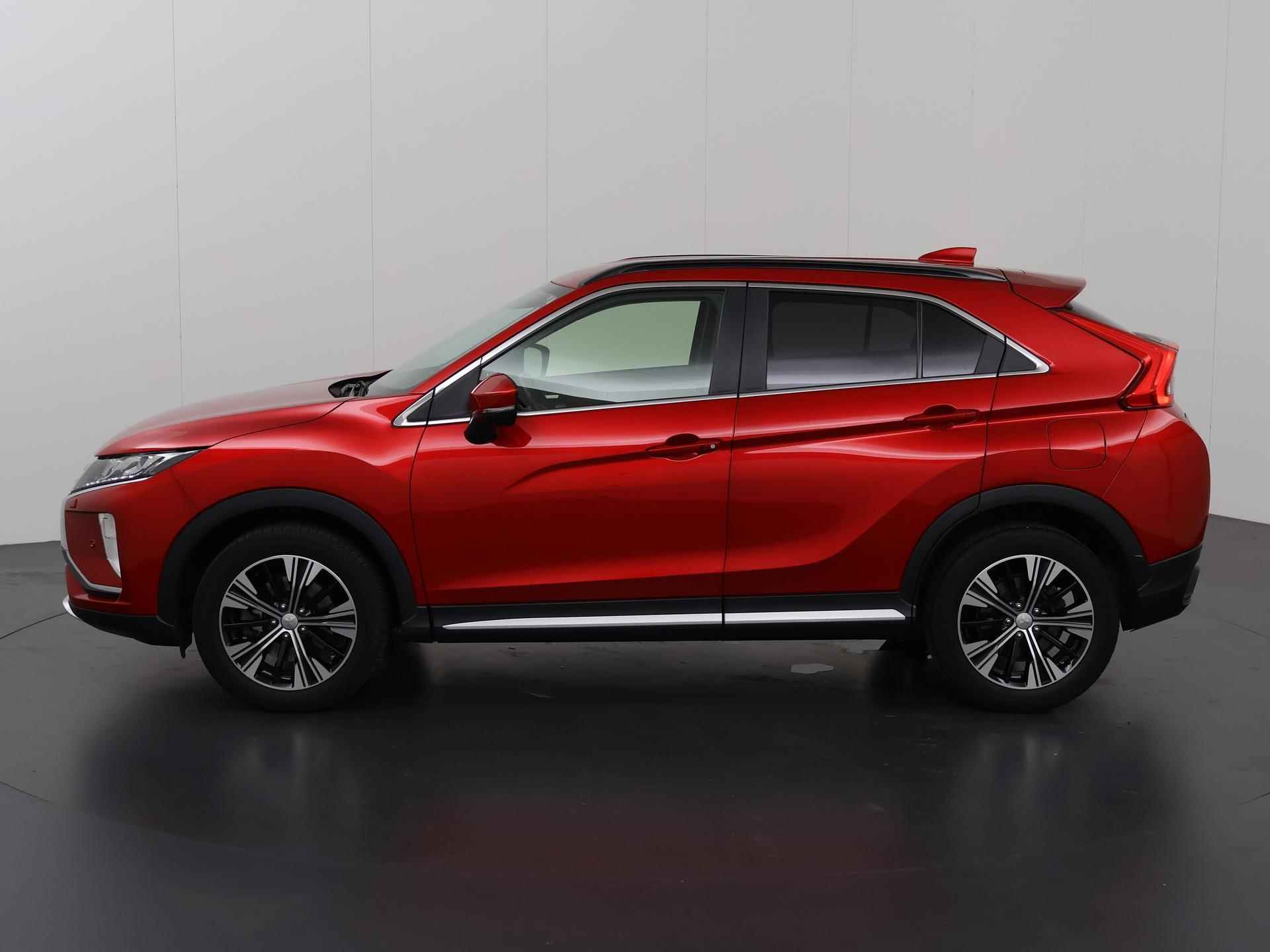 Mitsubishi Eclipse Cross 1.5 DI-T First Edition | Trekhaak | HUD | Stuur/Stoelverwarming | Dodehoek detectie | Navigatie | 360 Camera | - 6/46