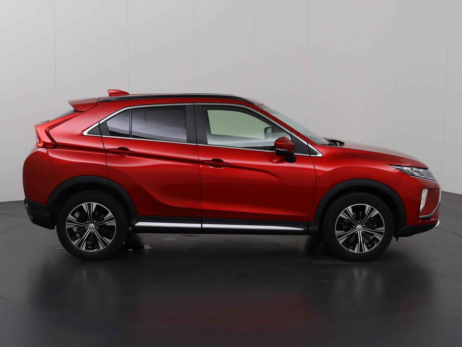 Mitsubishi Eclipse Cross 1.5 DI-T First Edition | Trekhaak | HUD | Stuur/Stoelverwarming | Dodehoek detectie | Navigatie | 360 Camera | - 7/46