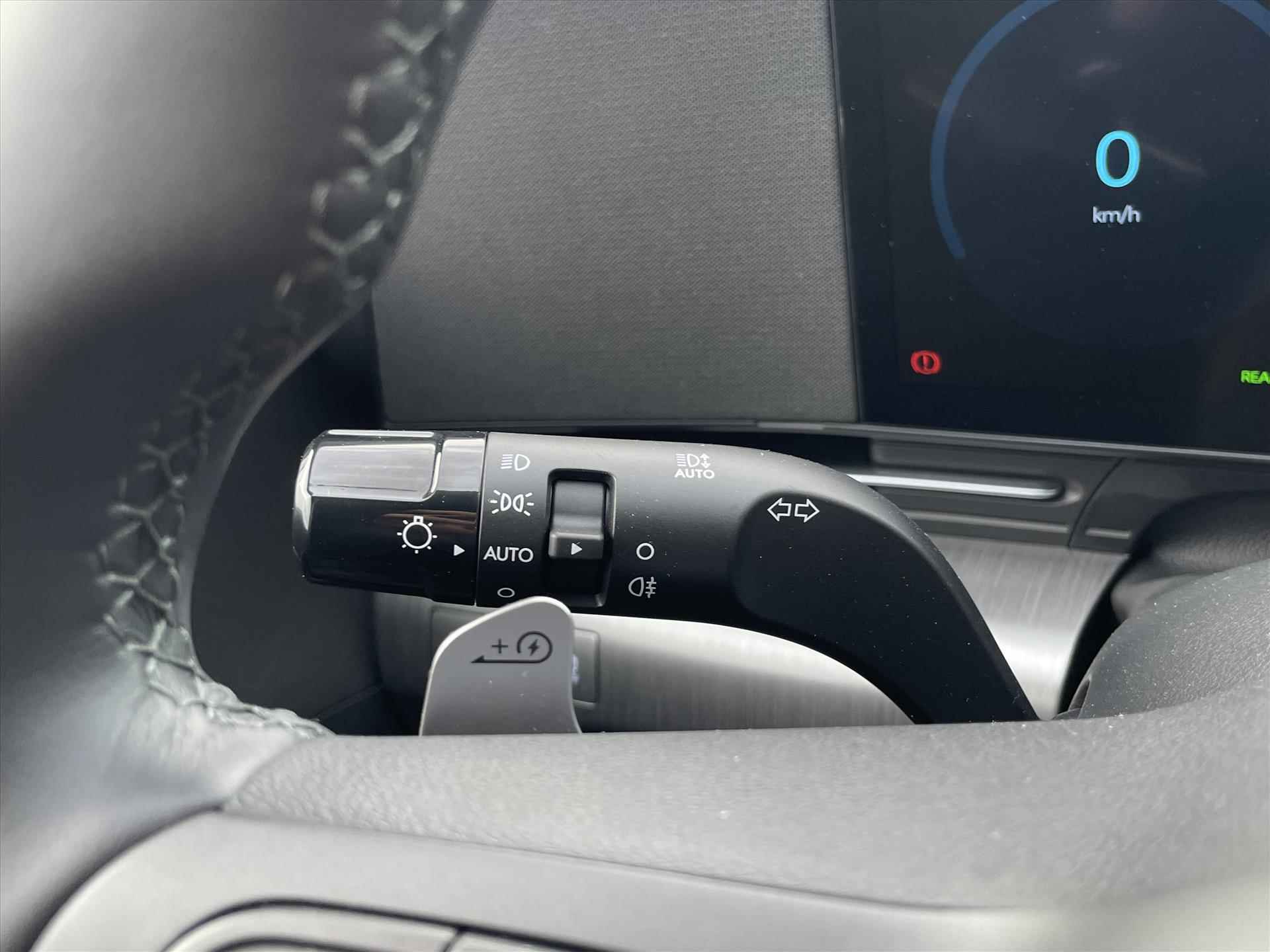 Hyundai Kona New 65,4 kWh 217pk Comfort Smart | Navigatie | Stoel en stuurverwarming | DAB+ | Apple Carplay & Android Auto | - 16/32