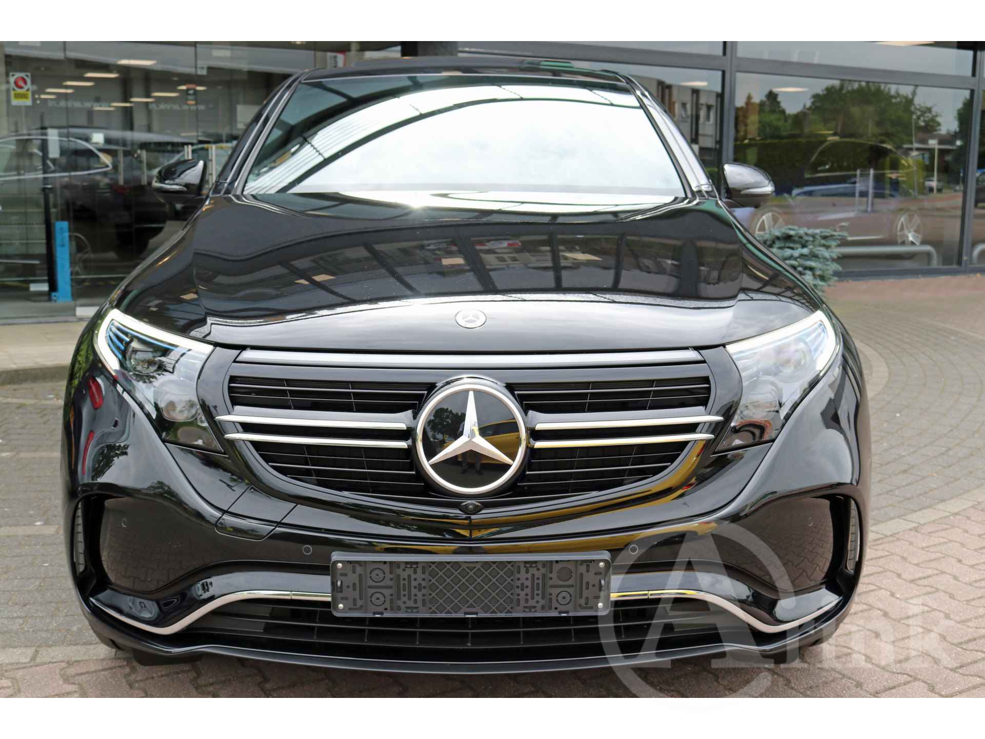 Mercedes-Benz EQC 400 4MATIC AMG Line Premium Plus 80 kWh Rijassistentiepakket Trekhaak - 5/30