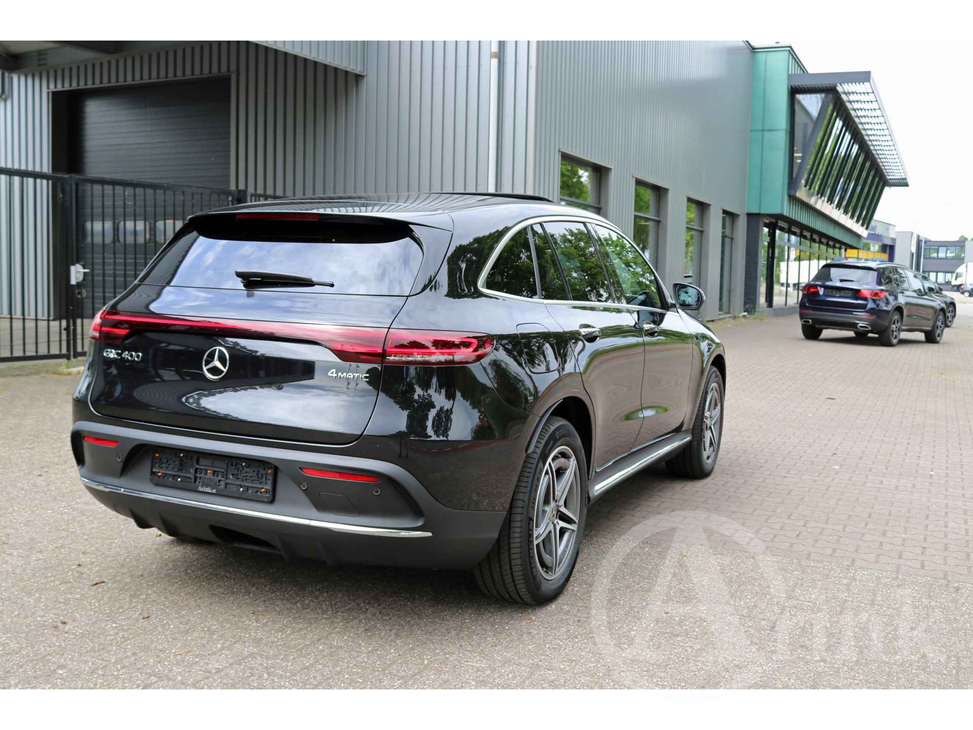 Mercedes-Benz EQC 400 4MATIC AMG Line Premium Plus 80 kWh Rijassistentiepakket Trekhaak - 30/30