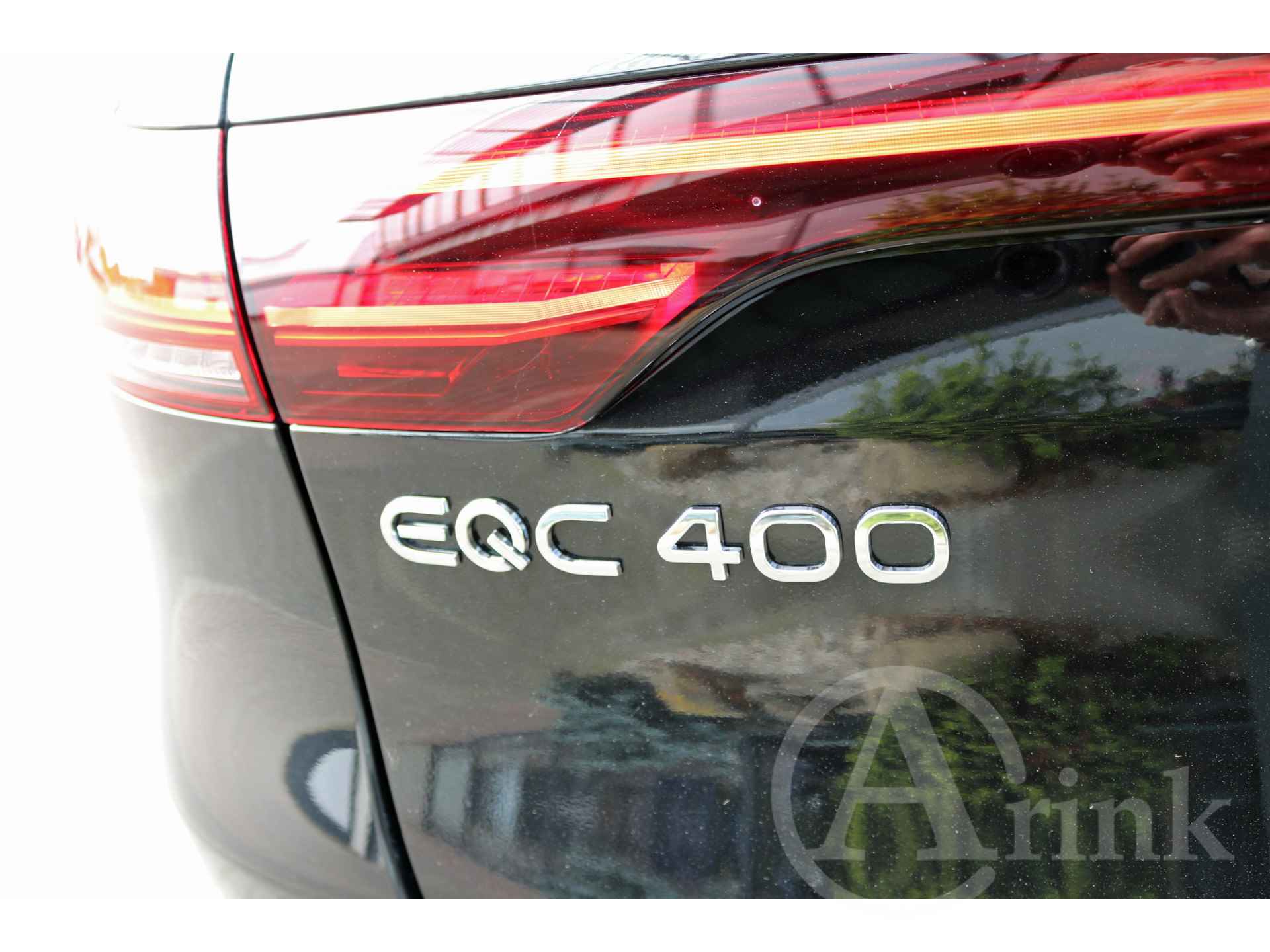 Mercedes-Benz EQC 400 4MATIC AMG Line Premium Plus 80 kWh Rijassistentiepakket Trekhaak - 14/30