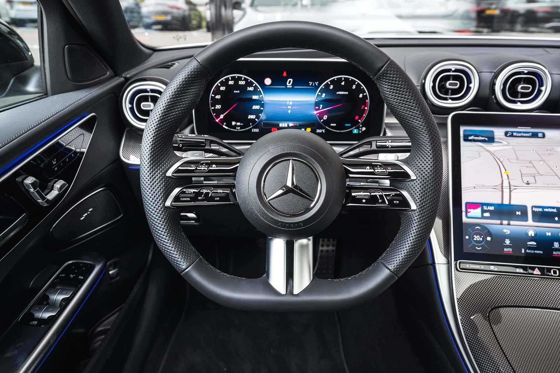 Mercedes-Benz C-Klasse 300 AMG Line | Panorama-schuifdak | Trekhaak | Stoel ventilatie/verwarming | 360* camera | BURMESTER | Sfeerverlichting - 22/32