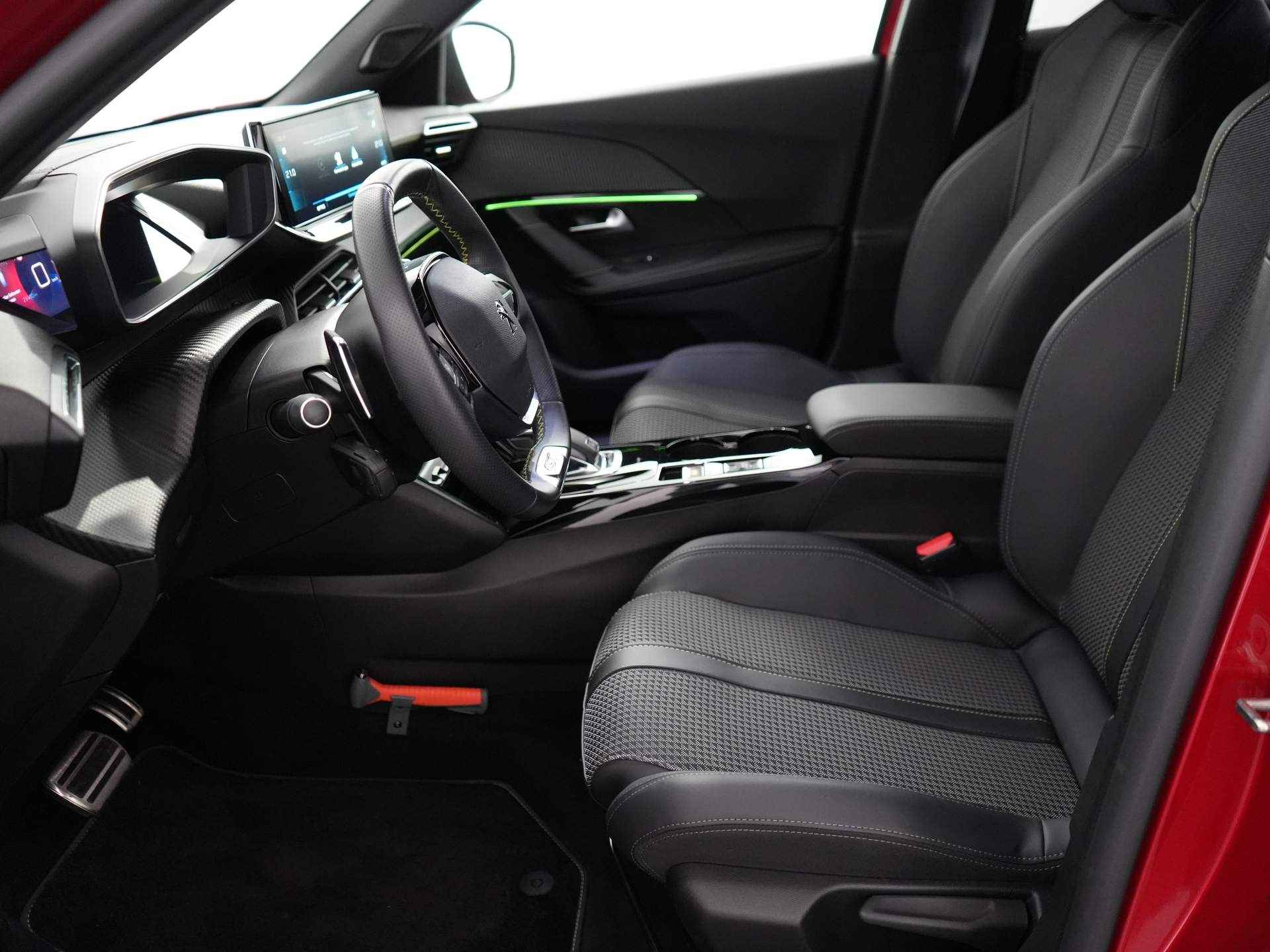 Peugeot 2008 1.2 PureTech GT Pack | Keyless start | Cruise control adaptief met stop&go en stuurhulp | Lichtmetalen velgen 18" | Apple Carplay/Android Auto - 11/30