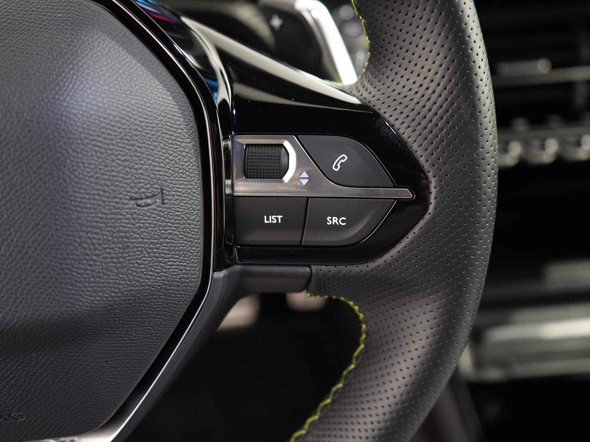 Peugeot 2008 1.2 PureTech GT Pack | Keyless start | Cruise control adaptief met stop&go en stuurhulp | Lichtmetalen velgen 18" | Apple Carplay/Android Auto - 19/30