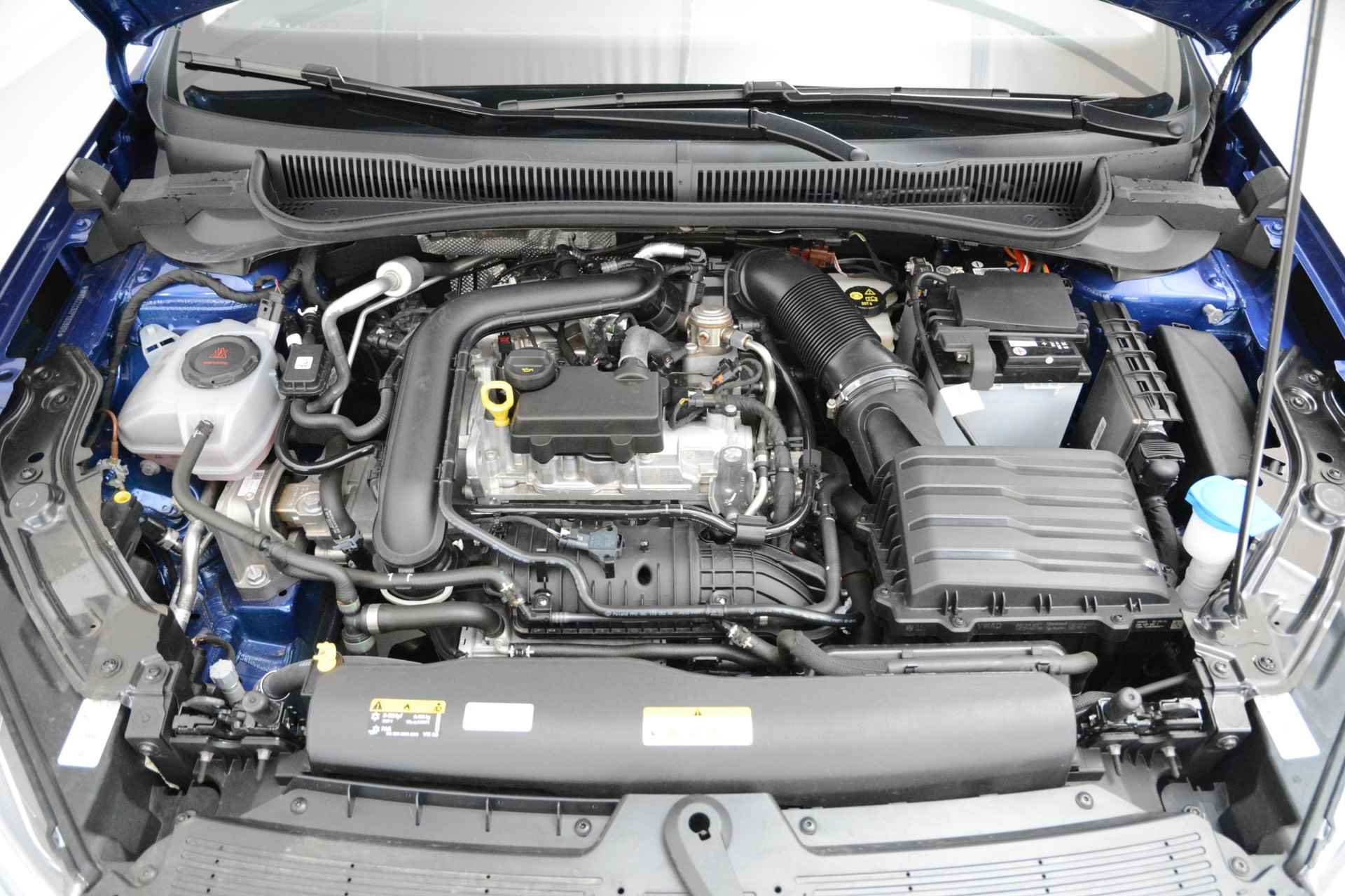 Volkswagen Taigo 1.0 TSI Life 95 PK | Demo | Fabrieksgarantie | Apple Carplay | Android Auto | Airconditioning handmatig (Climatic) | Travel Assist (incl. Adaptive Cruise Control) | Digital Cockpit | LED | - 19/23