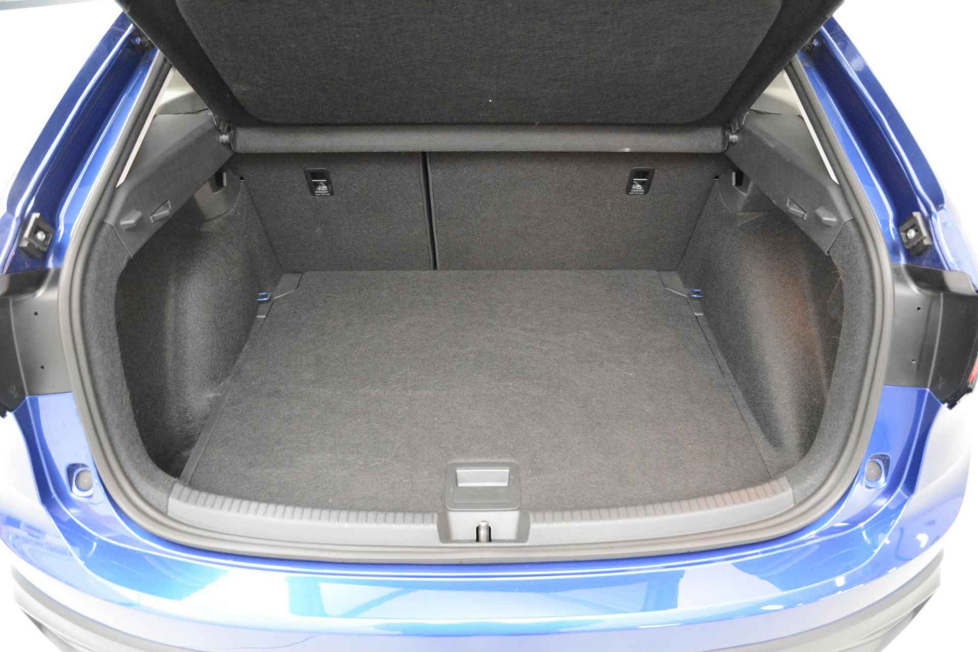 Volkswagen Taigo 1.0 TSI Life 95 PK | Demo | Fabrieksgarantie | Apple Carplay | Android Auto | Airconditioning handmatig (Climatic) | Travel Assist (incl. Adaptive Cruise Control) | Digital Cockpit | LED | - 20/23
