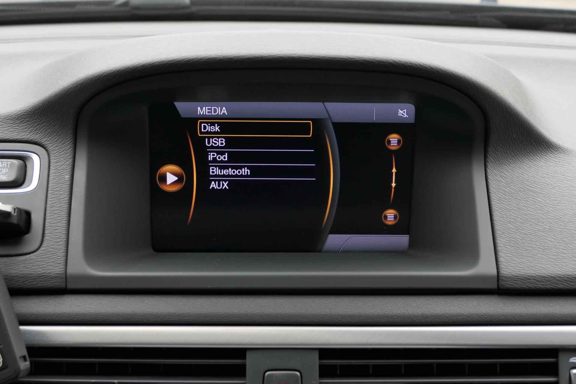 Volvo XC70 2.0 T5 245PK Cruise Control | Navigatie | Bluetooth | Trekhaak - 13/29