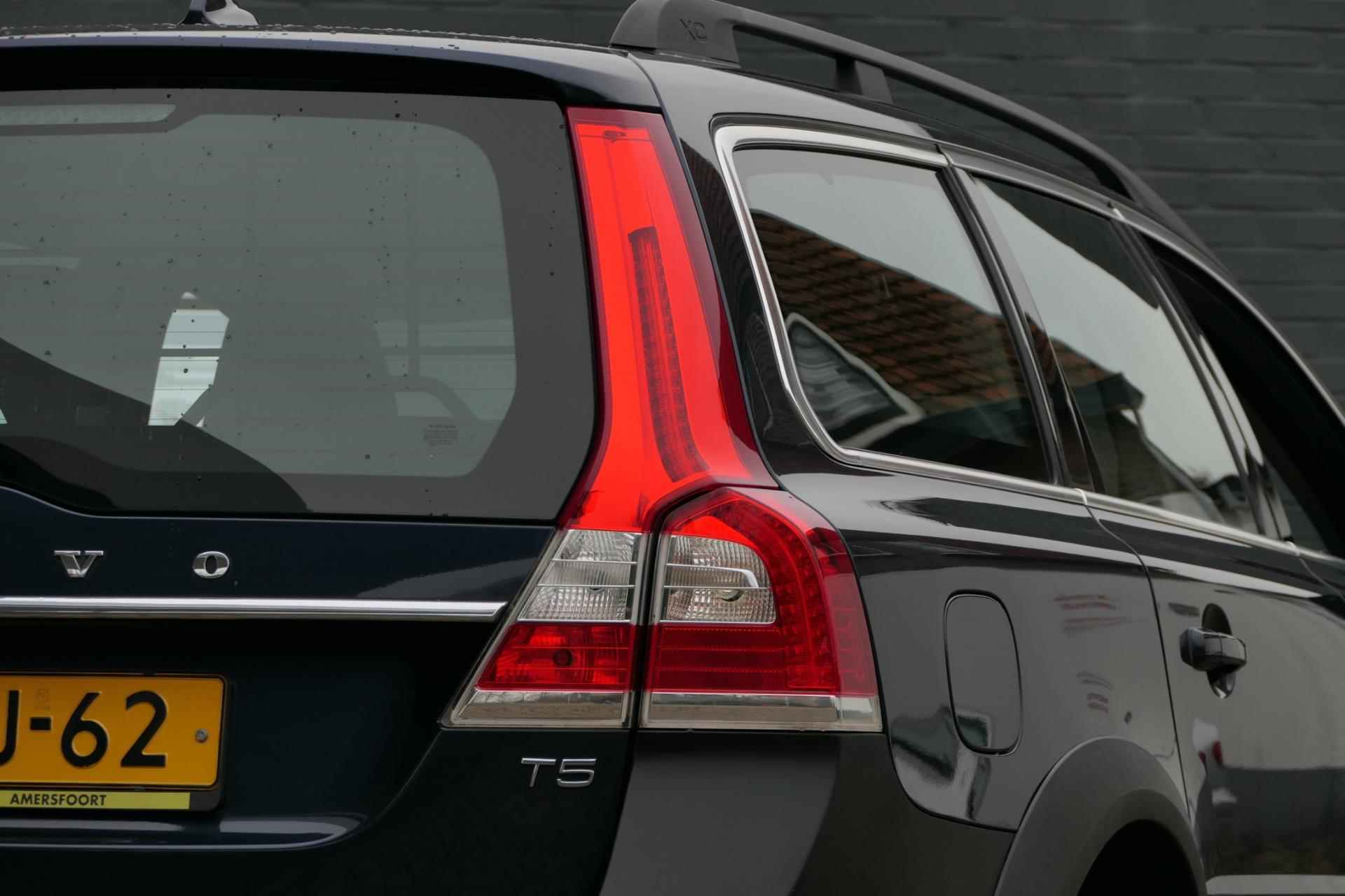 Volvo XC70 2.0 T5 245PK Cruise Control | Navigatie | Bluetooth | Trekhaak - 28/29