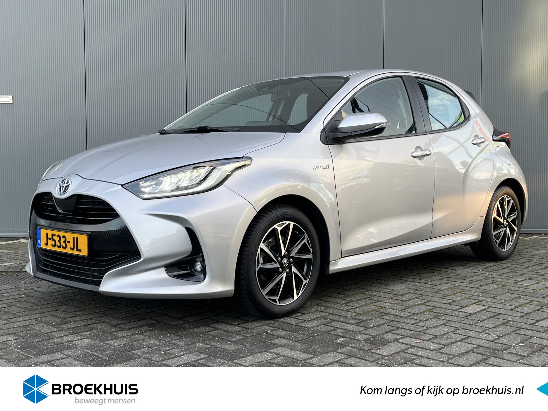 Toyota Yaris 1.5 Hybrid 116pk First Edition Automaat | Carplay | Keyless | Climate | Camera | Full - Led | Navigatie | 16" Lichtmetaal | Adap