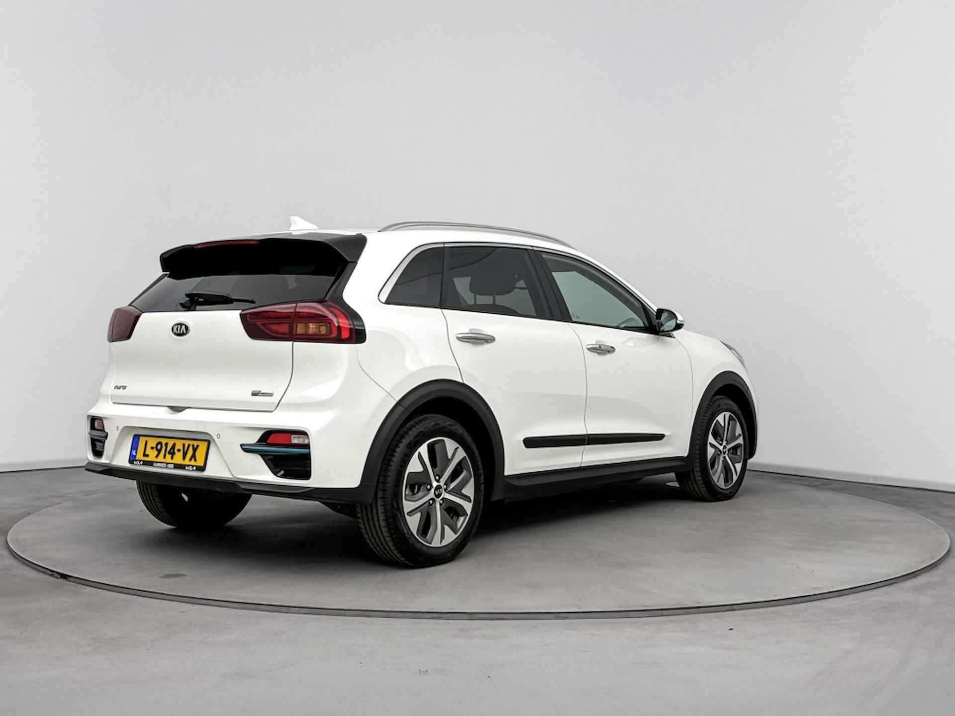 Kia e-Niro  ExecutiveLine 64 kWh | Schuif-/kanteldak - 3/28