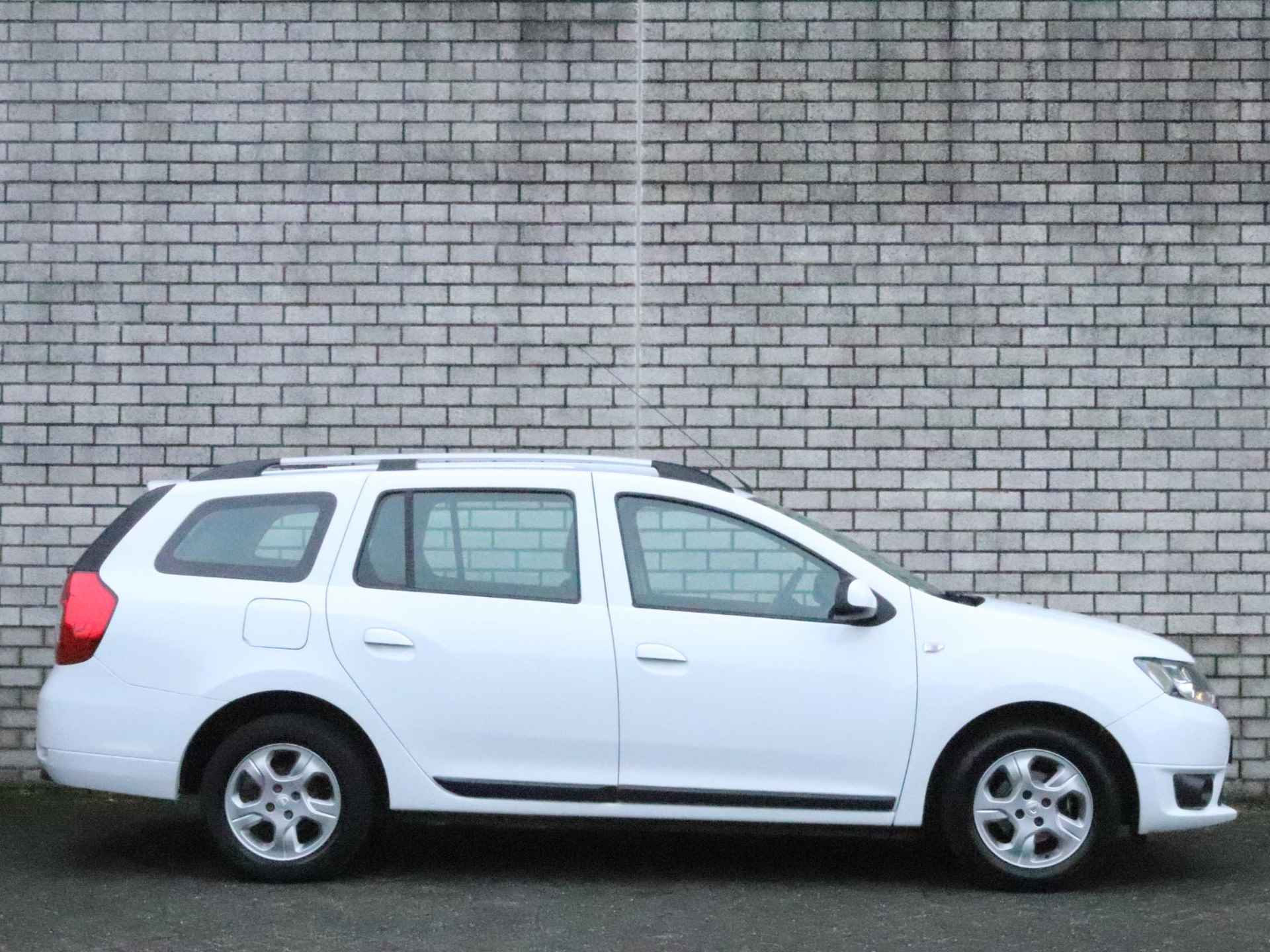 Dacia Logan MCV 0.9 TCe 90 Prestige | Achteruitrijcamera | Navigatie | Trekhaak | - 18/31