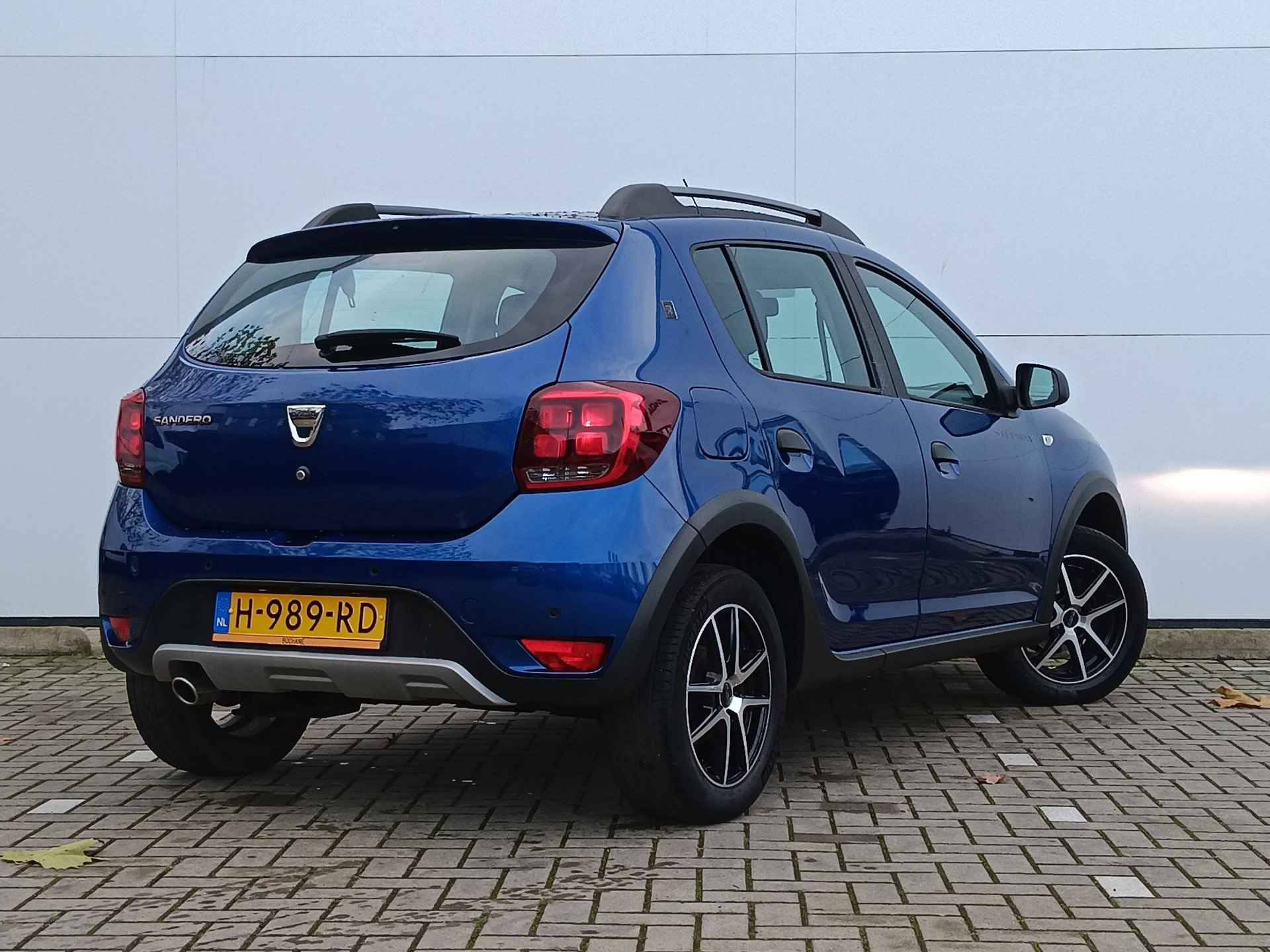 Dacia Sandero 1.0 TCe Bi-Fuel Stepway Serie Limitee 15th Anniv. Navigatie / Parkeercamera / LPG-G3 - 3/32