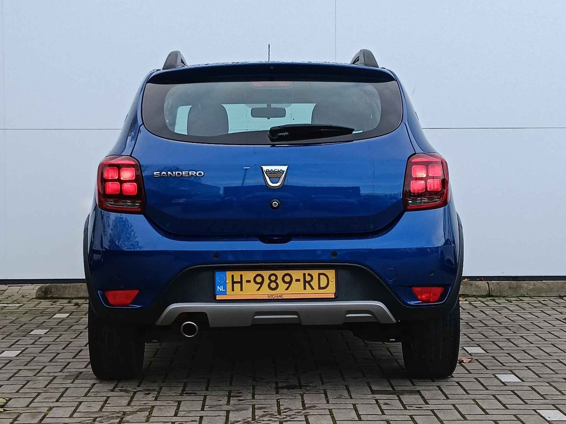 Dacia Sandero 1.0 TCe Bi-Fuel Stepway Serie Limitee 15th Anniv. Navigatie / Parkeercamera / LPG-G3 - 15/32