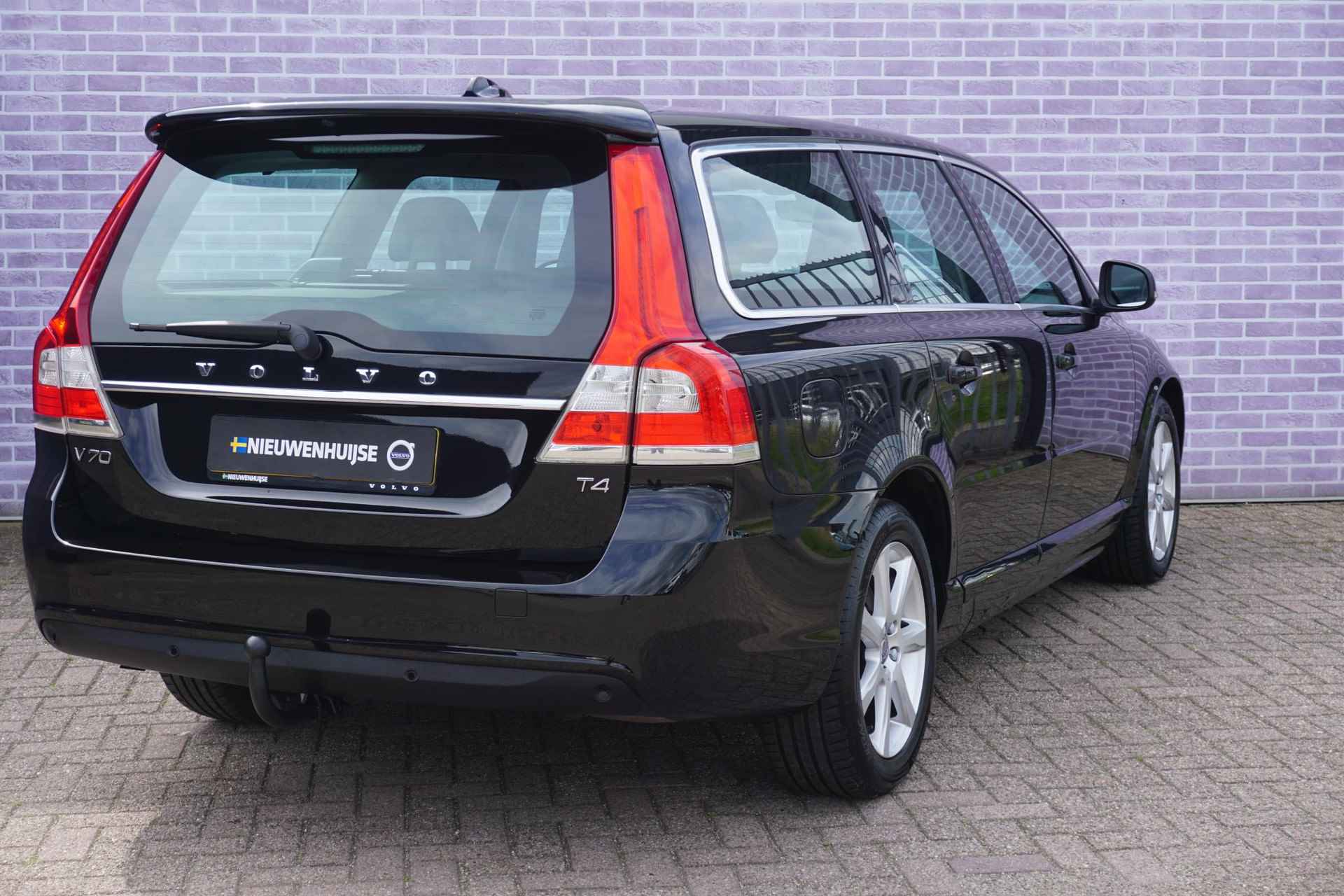 Volvo V70 2.0 T4 Polar | Trekhaak | Spoiler | Leder | Bi-Xenon | Stoel verwarming | High Performance audio | - 4/33