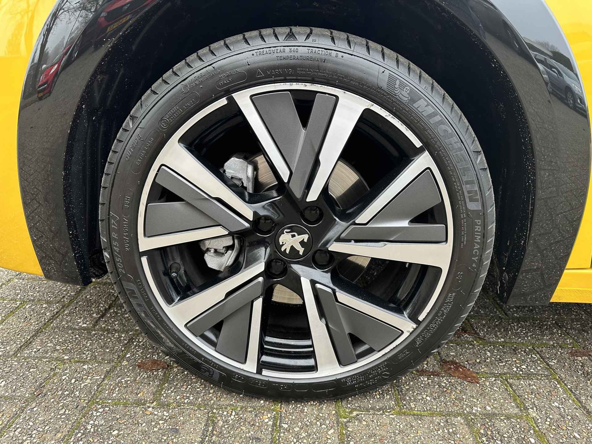 Peugeot 208 GT-line 100 PK 6-Bak | Full LED Verlichting | 17 Inch Lichtmetalen Velgen | Achteruitrijcamera | Navigatie via Smartphone | Parkeersensoren | Stoelverwarming | Dakspoiler | DAB+ | Keyless Start | Sportief ! - 50/65