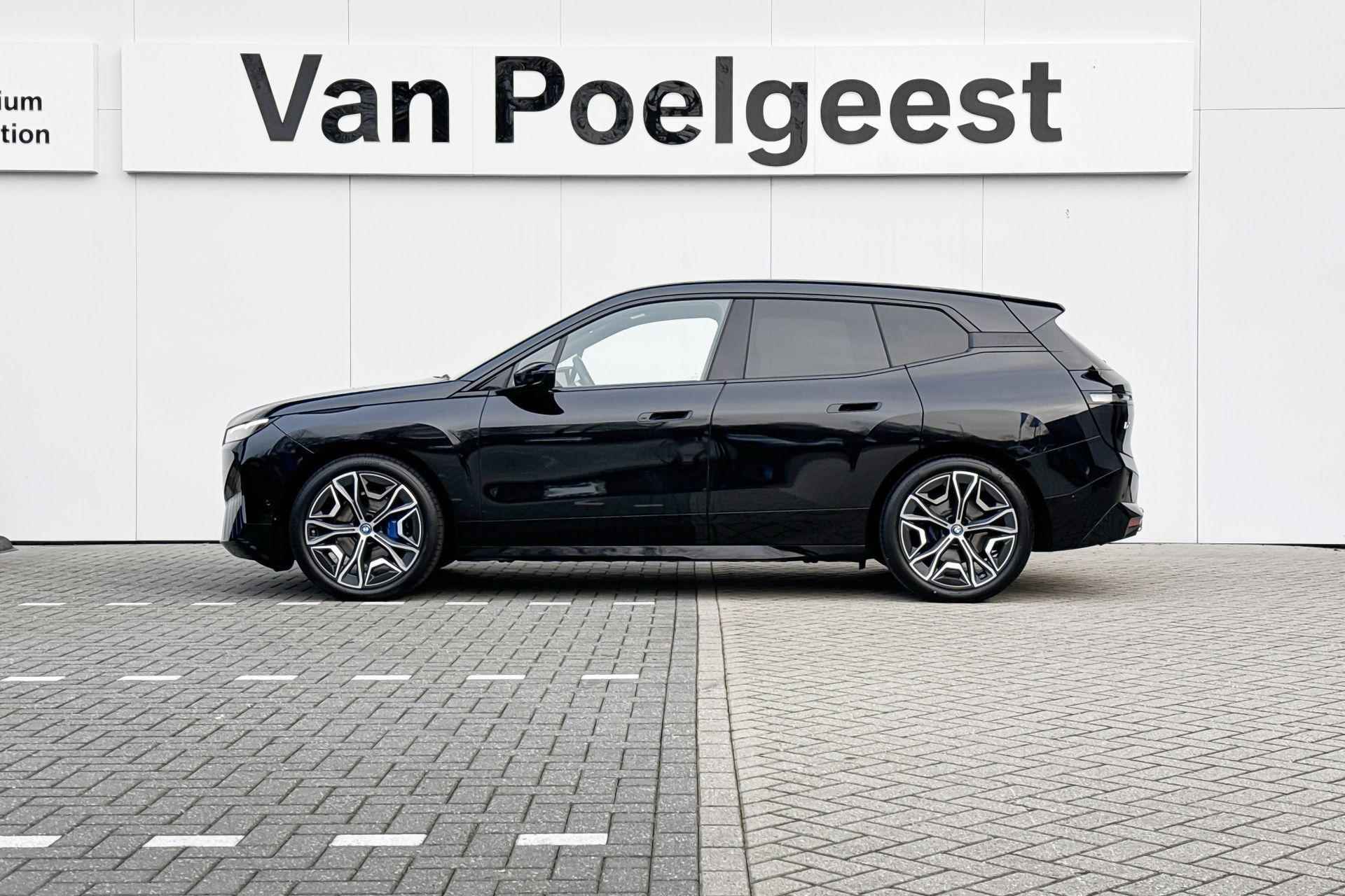 BMW iX xDrive40 Business Edition Plus 77 kWh - 2/29