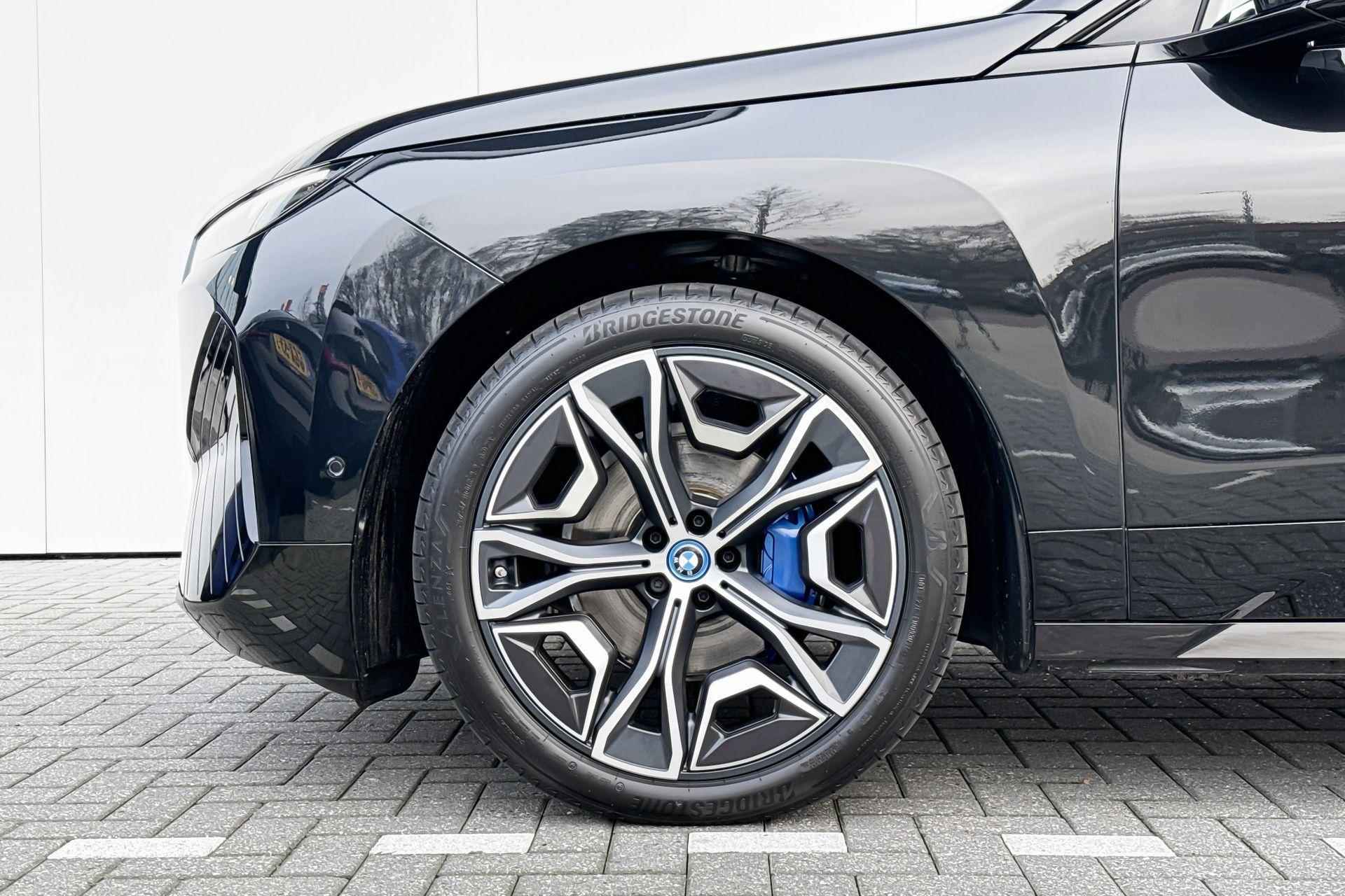 BMW iX xDrive40 Business Edition Plus 77 kWh - 3/29