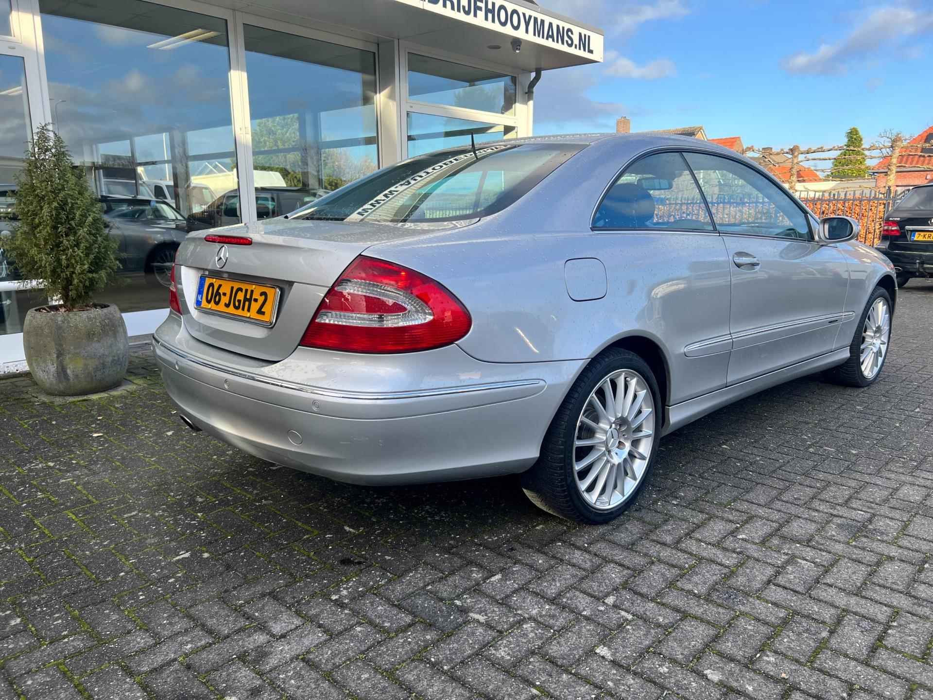 Mercedes-Benz CLK-klasse Coupé 320 Avantgarde - 24/32