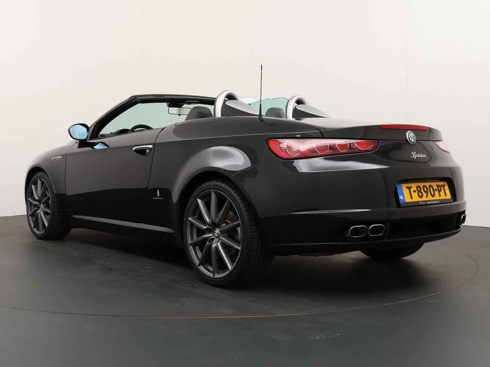 Alfa Romeo Spider 2.2 JTS Airco | 19 inch Lm Velgen | Elektrisch bedienbaar dak - 3/17