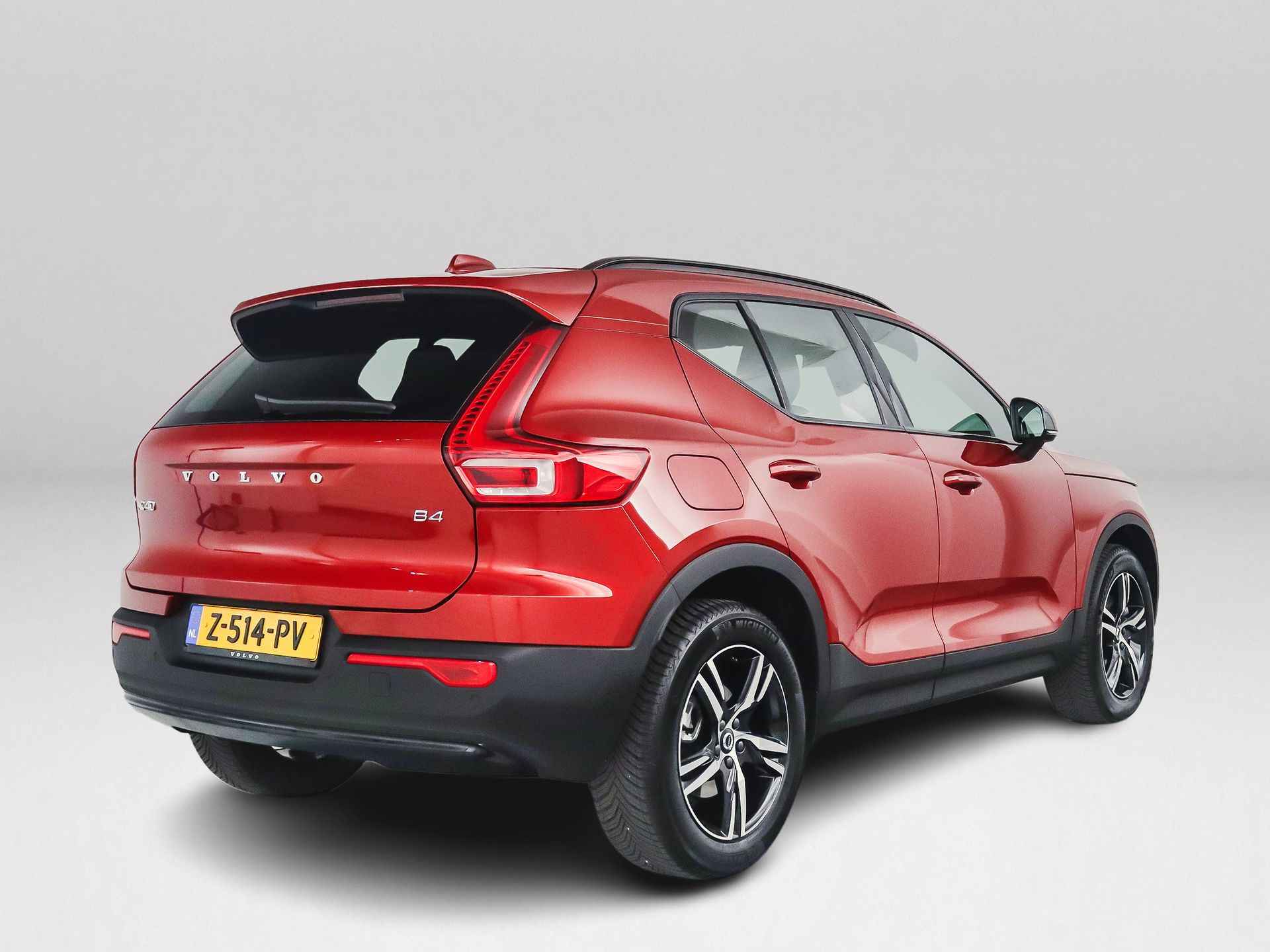 Volvo XC40 B4 Plus Dark | Trekhaak | Driver Assistance - 3/43