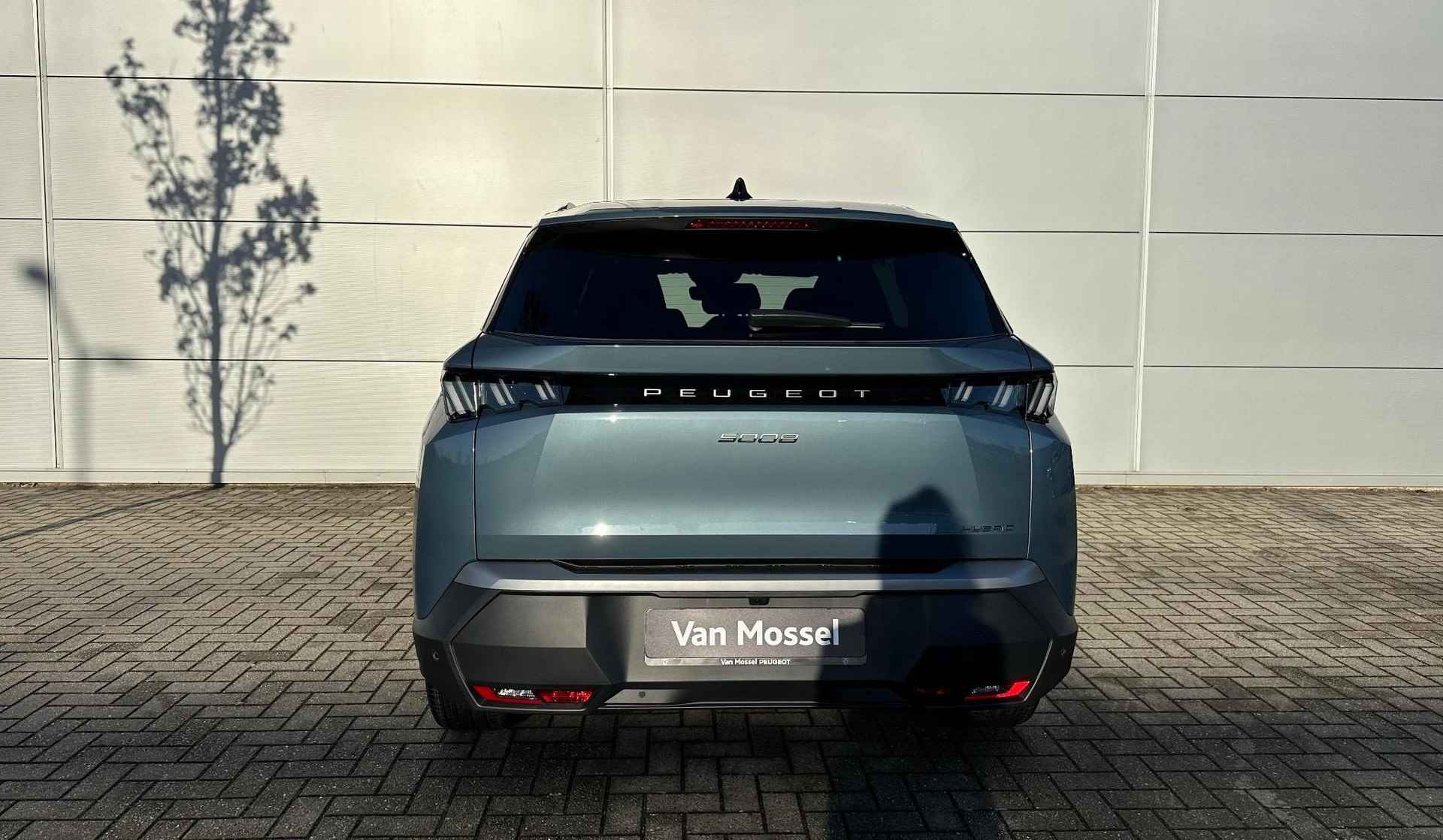 Peugeot 5008 1.2 Hybrid 136 Allure | Navigatie | Adaptieve Cruise Control | 360 camera | Apple Carplay/Android Auto - 8/26