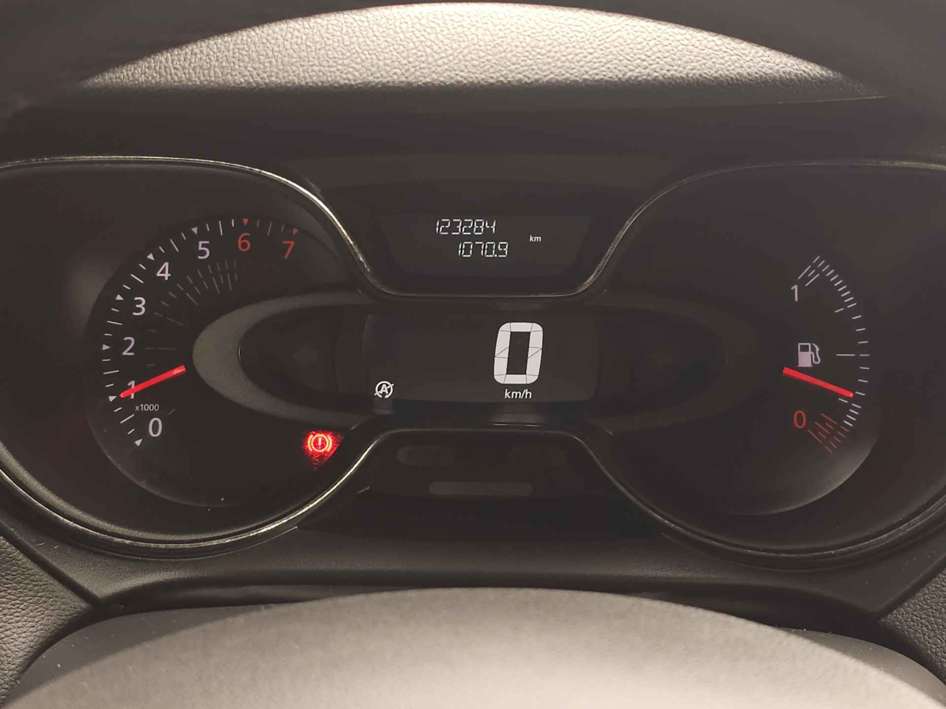 Renault Captur 0.9 TCe 90 Intens LED | Navigatie | LM velgen | Camera | sensoren | Trekhaak | incl. Bovag rijklaarpakket met 12 maanden garantie - 22/32