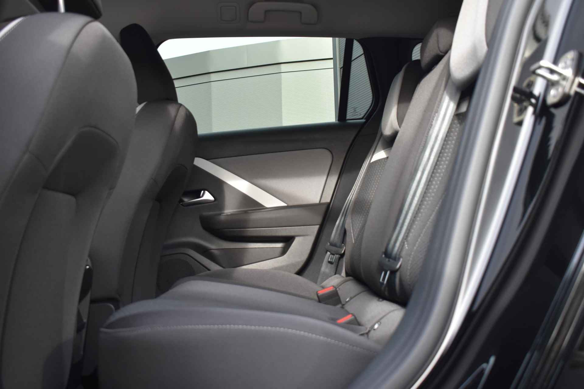 Opel Astra Sports Tourer 1.2 Business Edition Trekhaak Navi Pro Adaptieve Cruise Control - 7/41