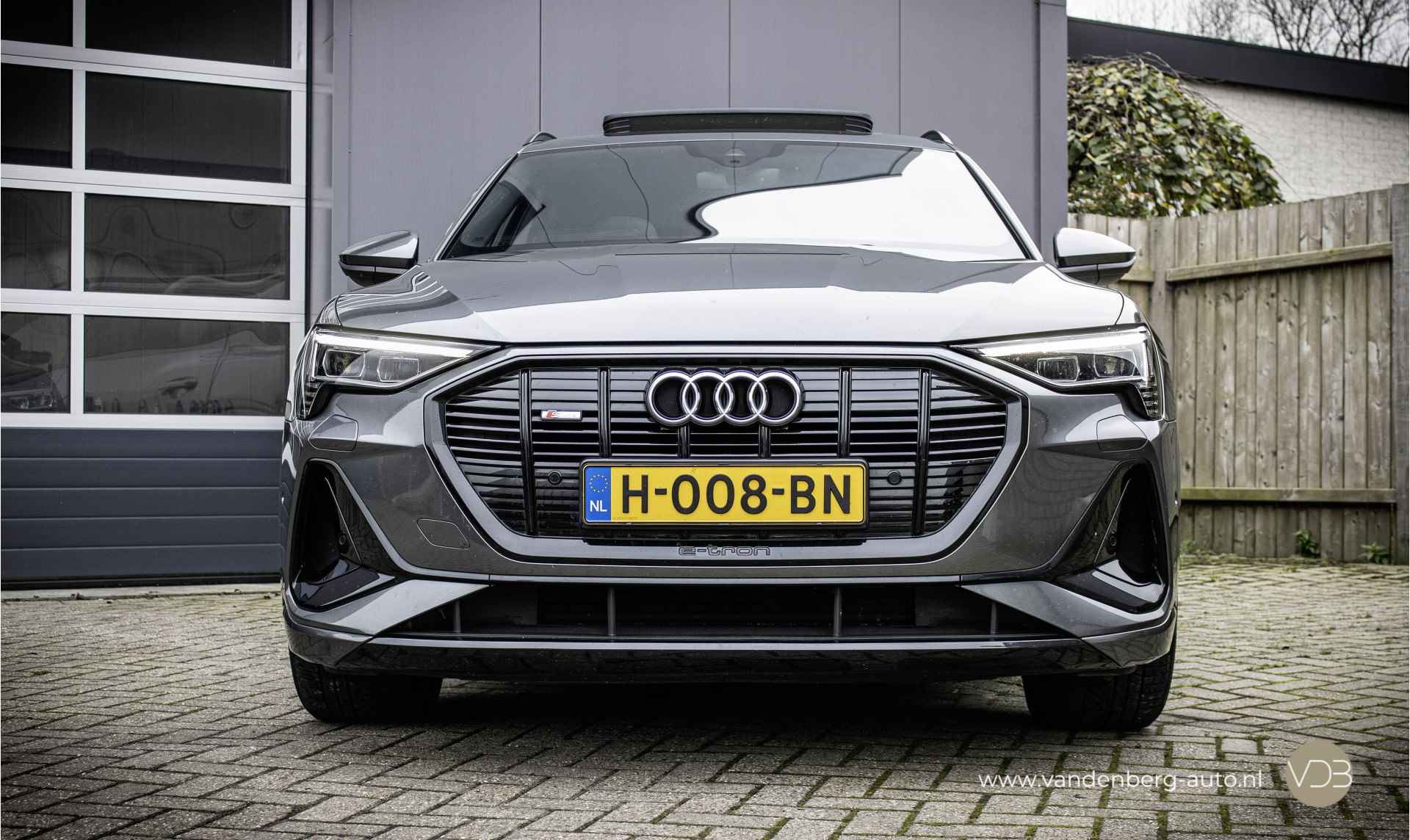 Audi e-tron 50 Quattro S-Line Black Edition PANORAMA Origineel NL - 2/14