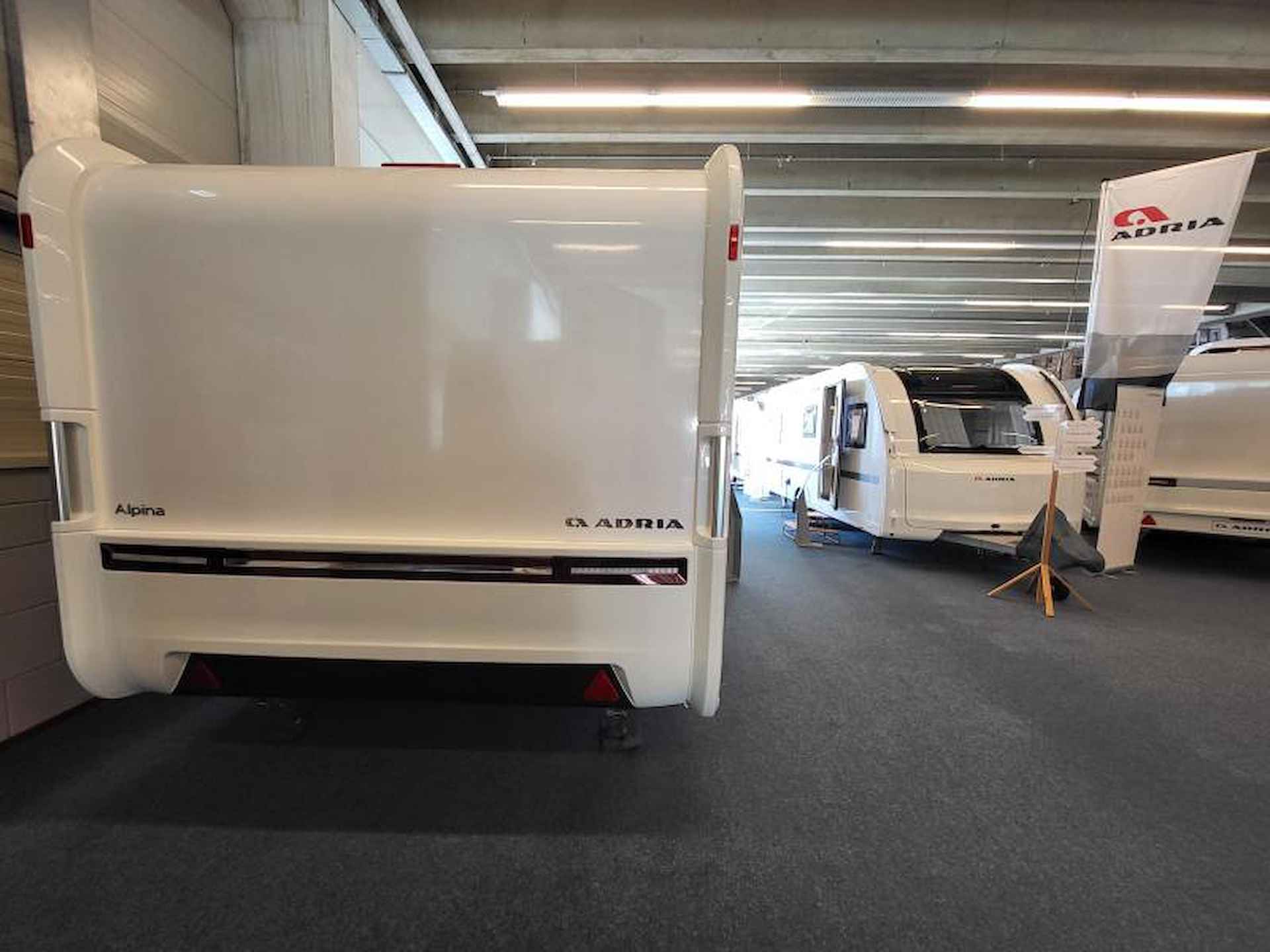 Adria Alpina 663 PT super ruim en compleet - 4/24