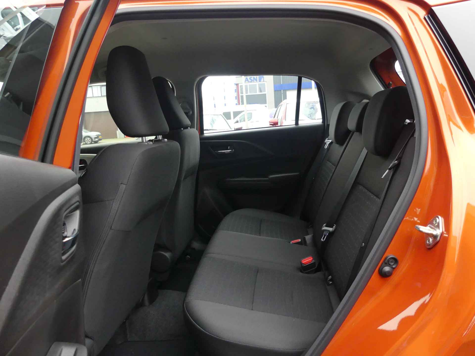 Suzuki Swift 1.2 Comfort Smart Hybrid 6-Jaar Fabrieksgarantie! Navigatie, Cruise Control, Park. sensoren - 26/31