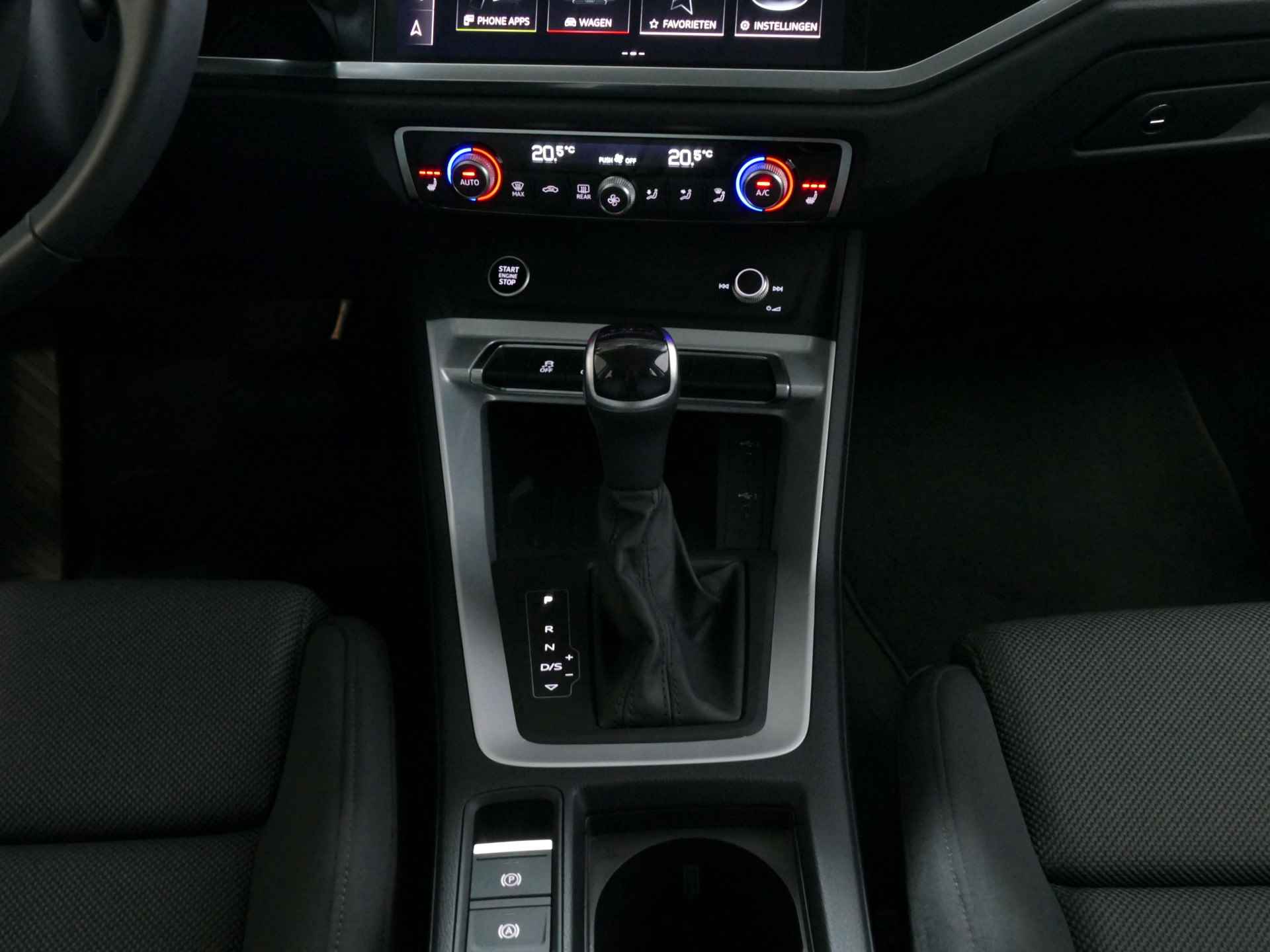 Audi Q3 35 TFSI 150PK ADAP.CRUISE PRO-LINE SPORTSTOELEN KEYLESS LED CARPLAY NAVI ECC STOELVERW. 02/2024 - 26/75