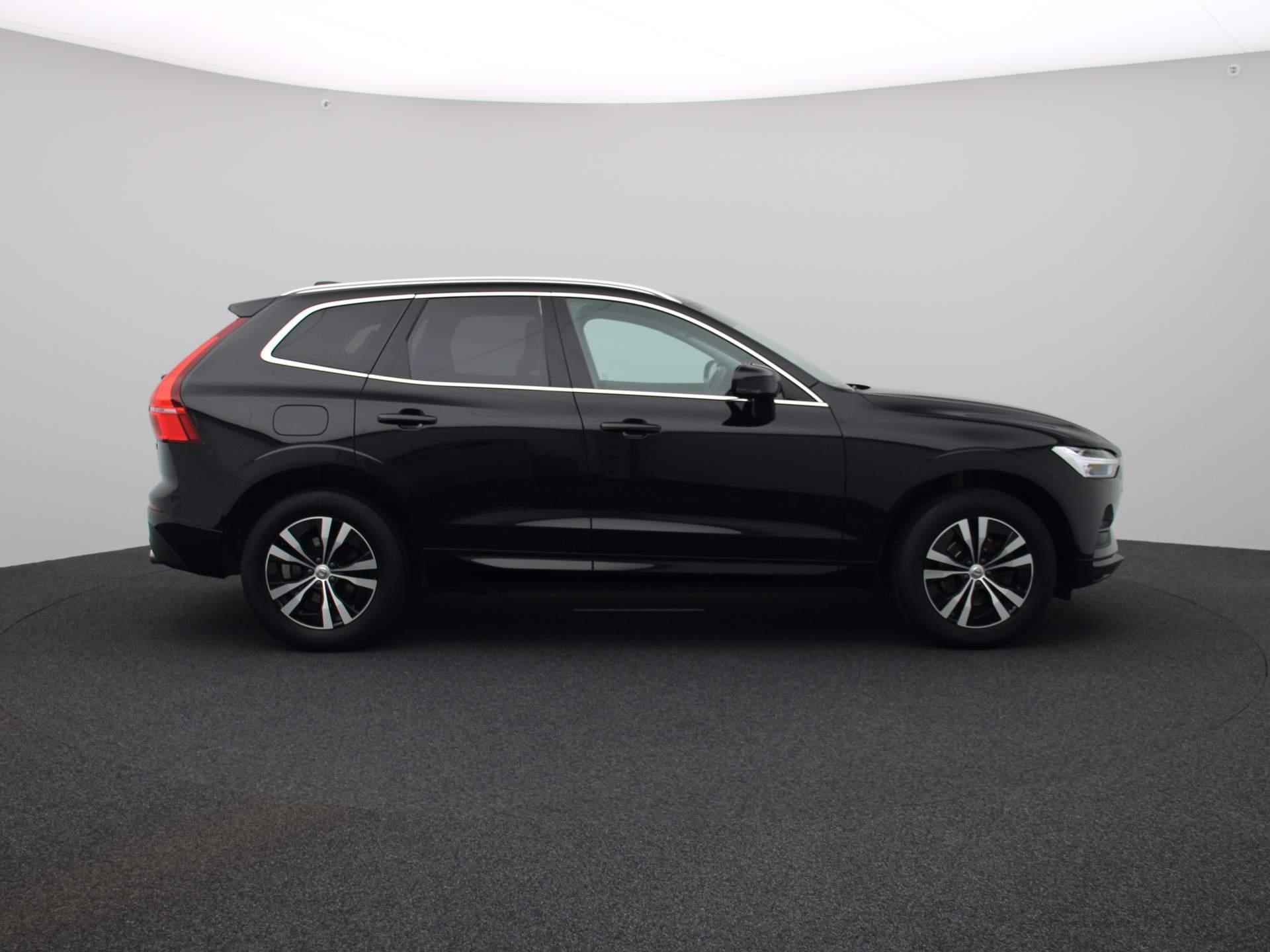 Volvo XC60 2.0 D4 Momentum | Apple-Android Play | Leder | Navi | Camera | Cruise | PDC V+A | Virtual Cockpit | LED | Bussiness Pack Connect Plus - 6/44